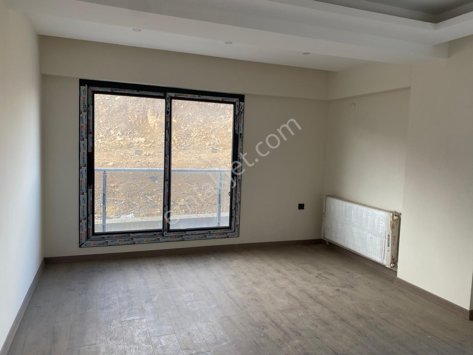 Menemen Gazi Mh.de Satılık 2+1 K.mutfak Doğal Gazlı Daire - Görsel 2