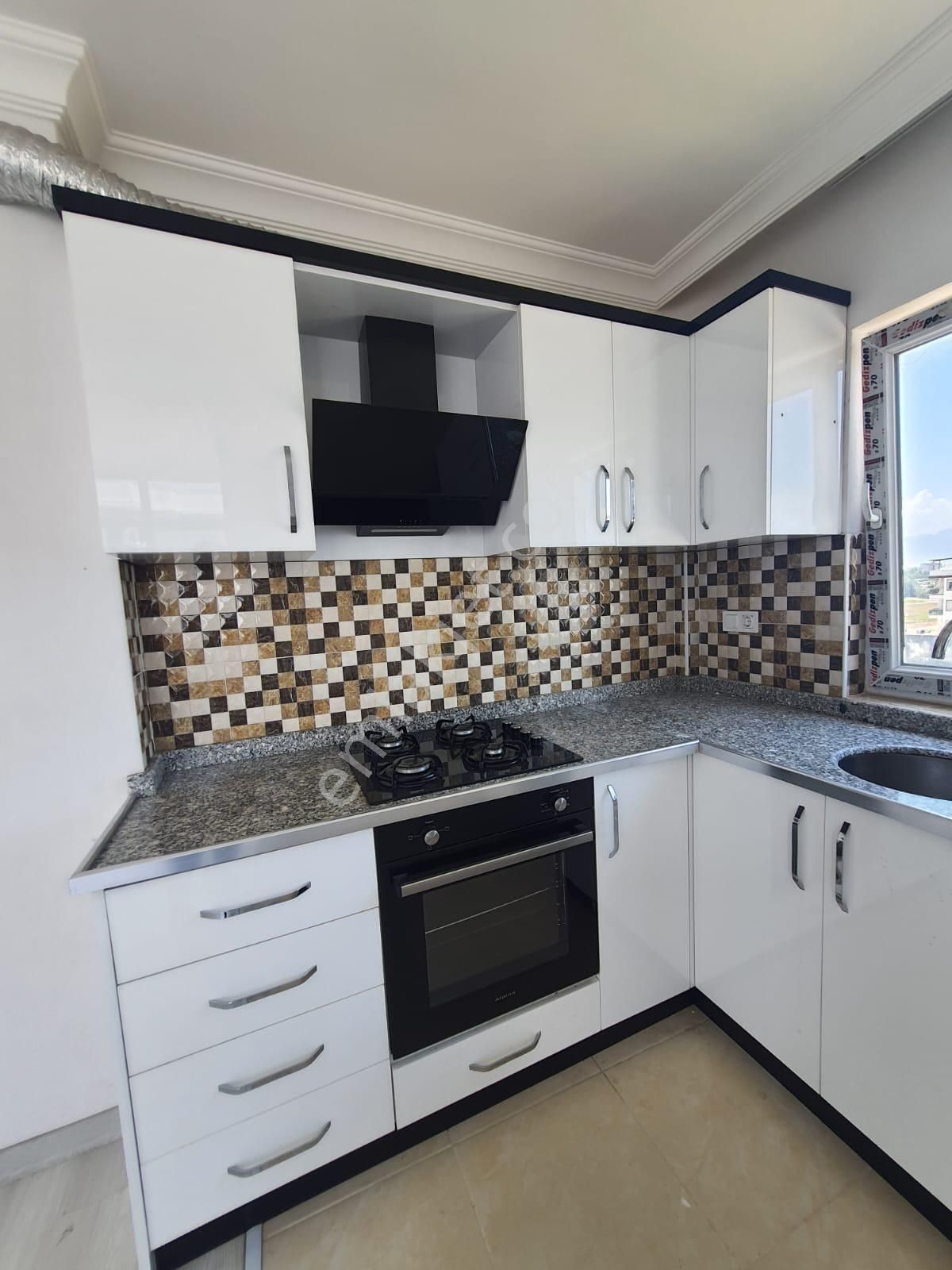 Göksu Anemon Sitesinde Acil Satılık - Görsel 8