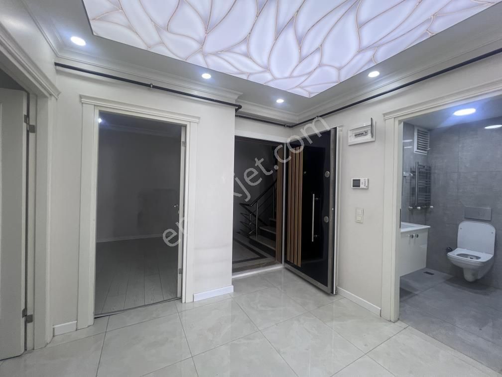 Bayrampaşa Cevatpaşa 100.yıl Cd.kiralık Çatı Dübleks - Görsel 12