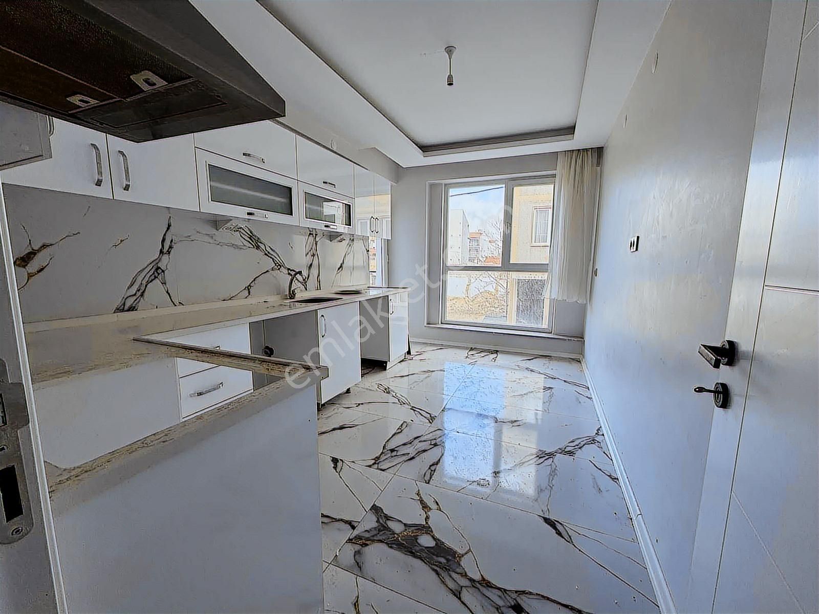 Esentepe Mah. Yeşil Cami Yanı Ebeveyn Banyolu Satılık 2+1 Daire - Görsel 5