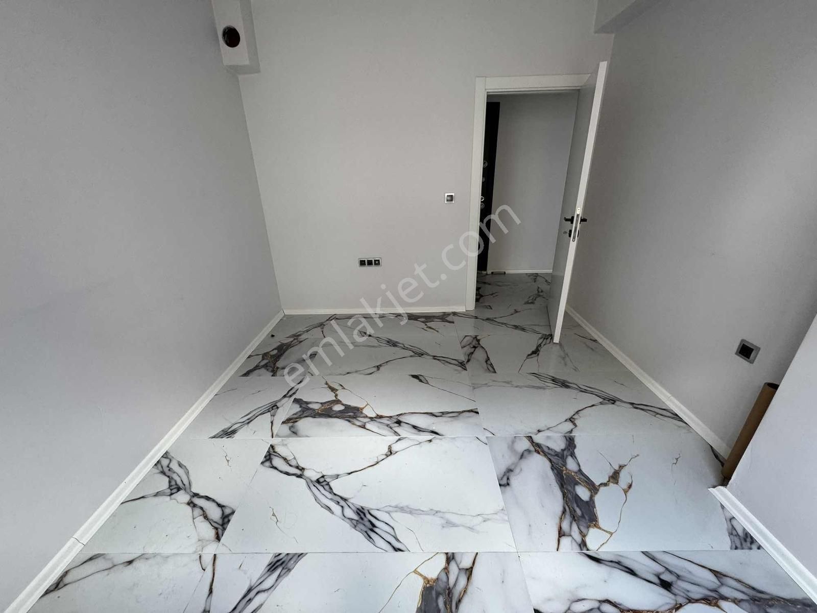 Esentepe Mah. Yeşil Cami Yanı Ebeveyn Banyolu Satılık 2+1 Daire - Görsel 14