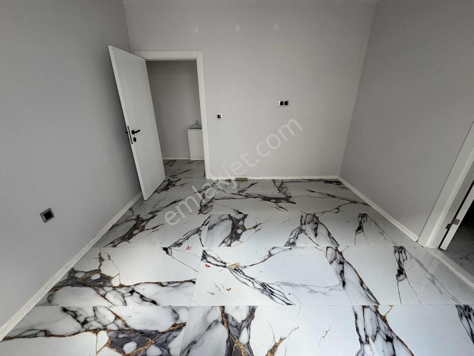 Esentepe Mah. Yeşil Cami Yanı Ebeveyn Banyolu Satılık 2+1 Daire - Görsel 29