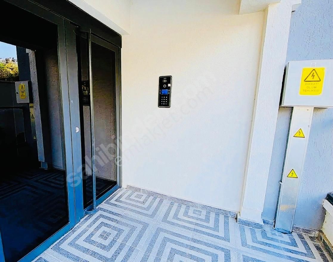 Çankayada Site İçerisinde Ebeveyn Banyolu 2+1 Kiralık Daire - Görsel 3