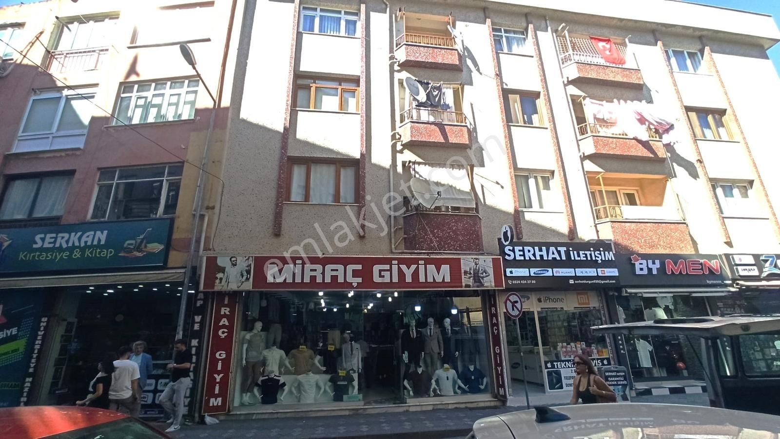 Gebze Merkezde Satılık 200 M2 Bodrumlu Dükkan