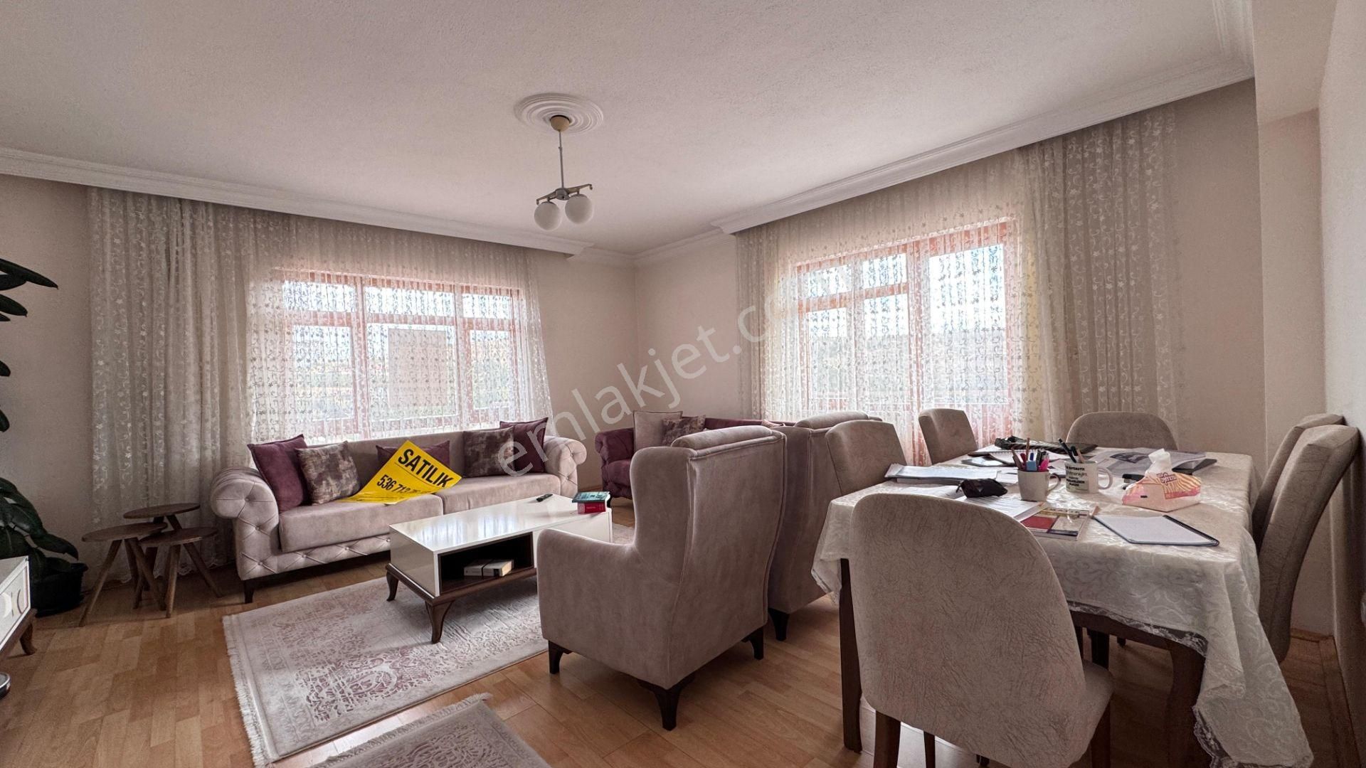 Pursaklar Mehmet Zengin Emlak'tan Y.emre Mah.de Hesaplı Fiyata , Asansörlü, Masrafsız, 4.kat 3+1 - Görsel 5