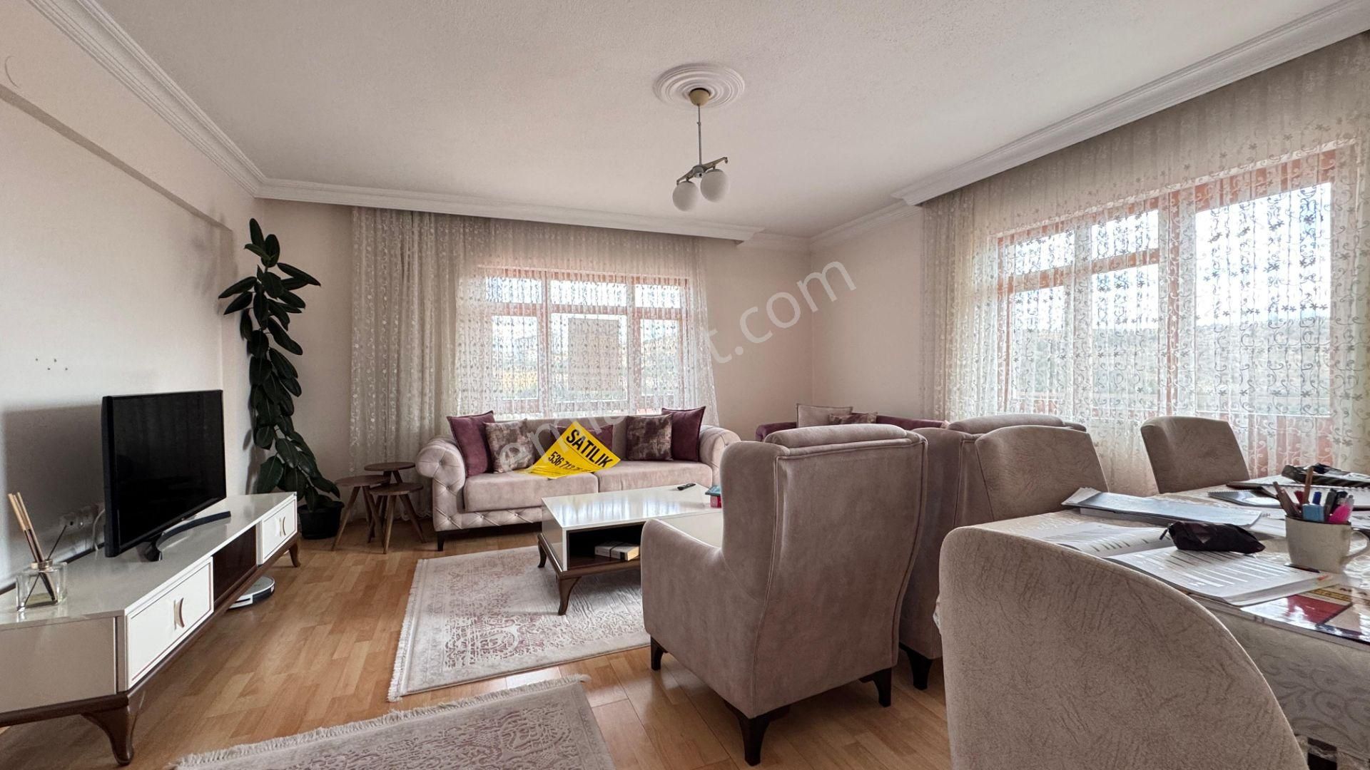 Pursaklar Mehmet Zengin Emlak'tan Y.emre Mah.de Hesaplı Fiyata , Asansörlü, Masrafsız, 4.kat 3+1 - Görsel 9