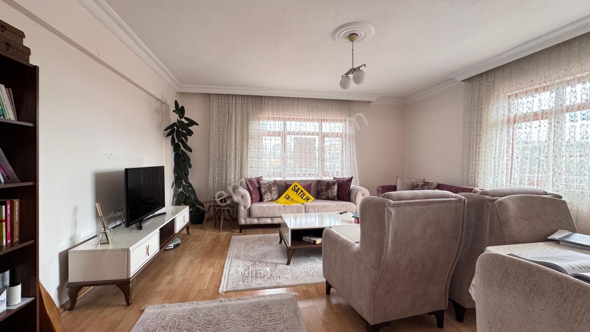 Pursaklar Mehmet Zengin Emlak'tan Y.emre Mah.de Hesaplı Fiyata , Asansörlü, Masrafsız, 4.kat 3+1 - Görsel 4