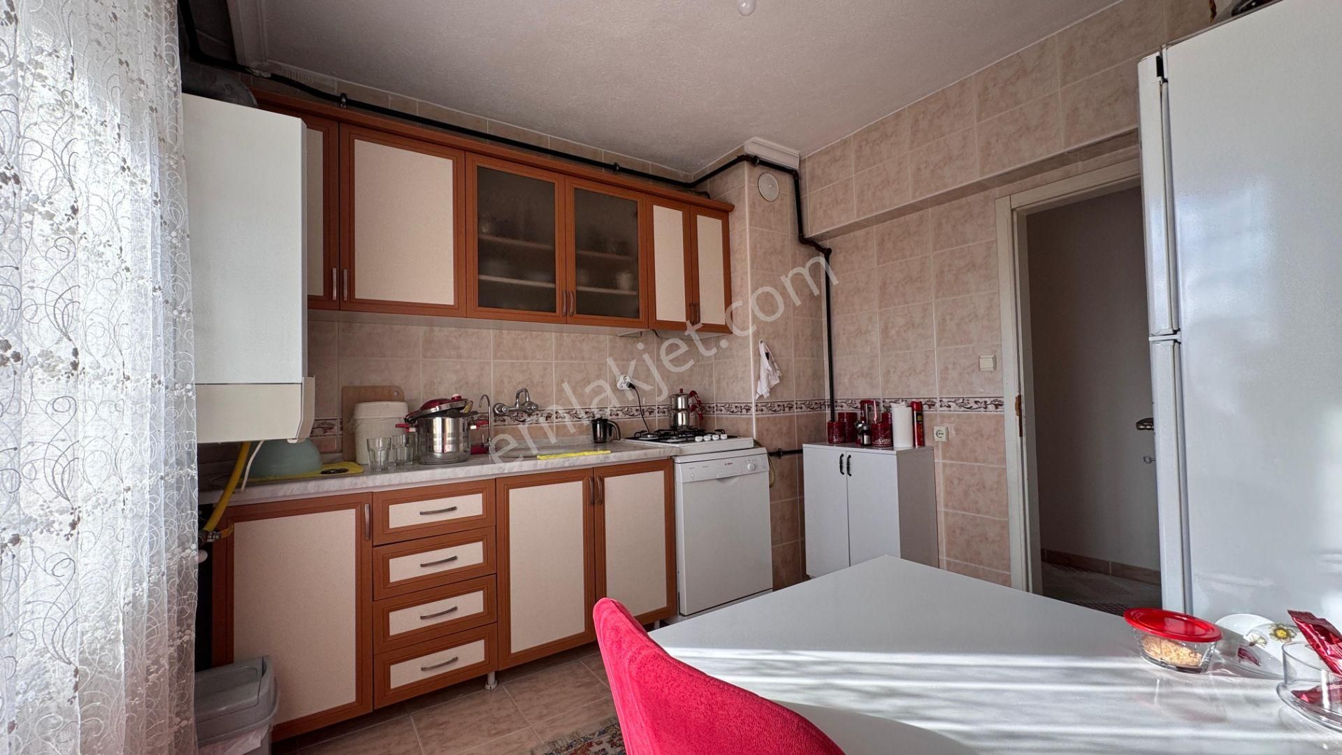 Pursaklar Mehmet Zengin Emlak'tan Y.emre Mah.de Hesaplı Fiyata , Asansörlü, Masrafsız, 4.kat 3+1 - Görsel 18