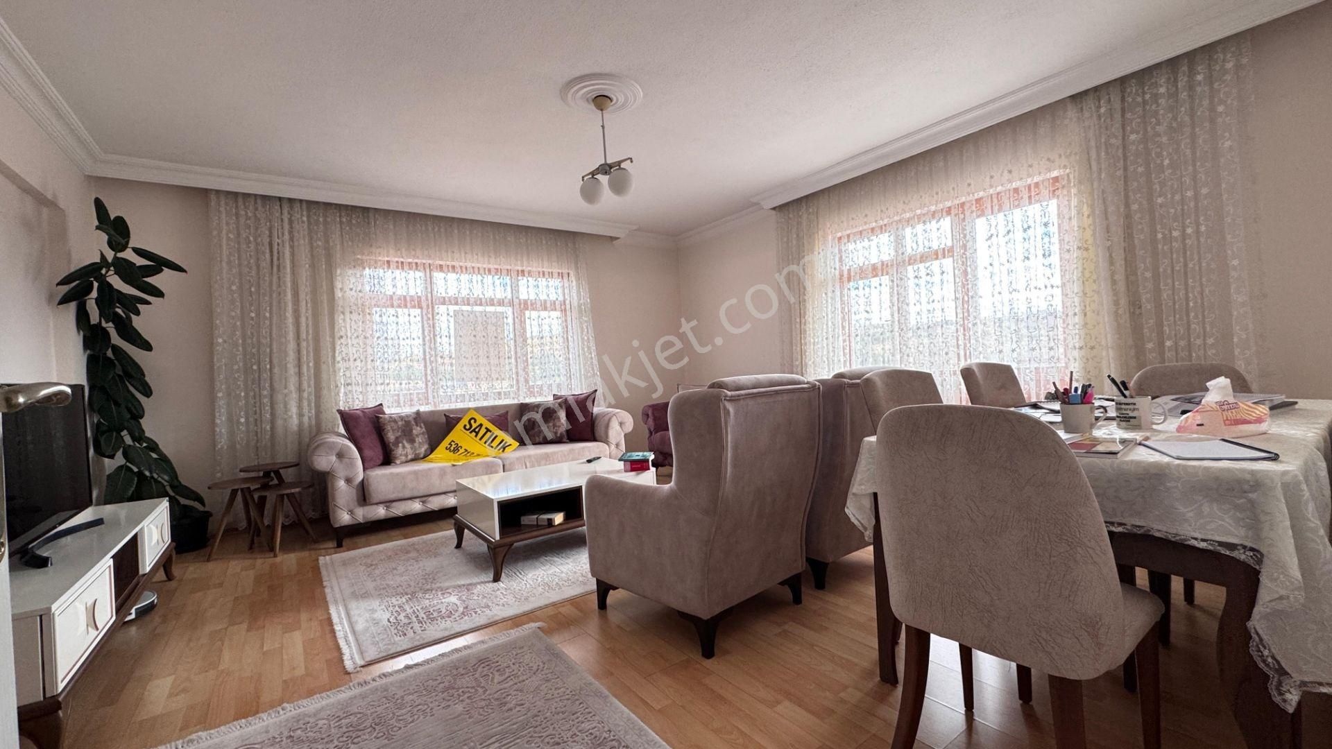 Pursaklar Mehmet Zengin Emlak'tan Y.emre Mah.de Hesaplı Fiyata , Asansörlü, Masrafsız, 4.kat 3+1 - Görsel 8