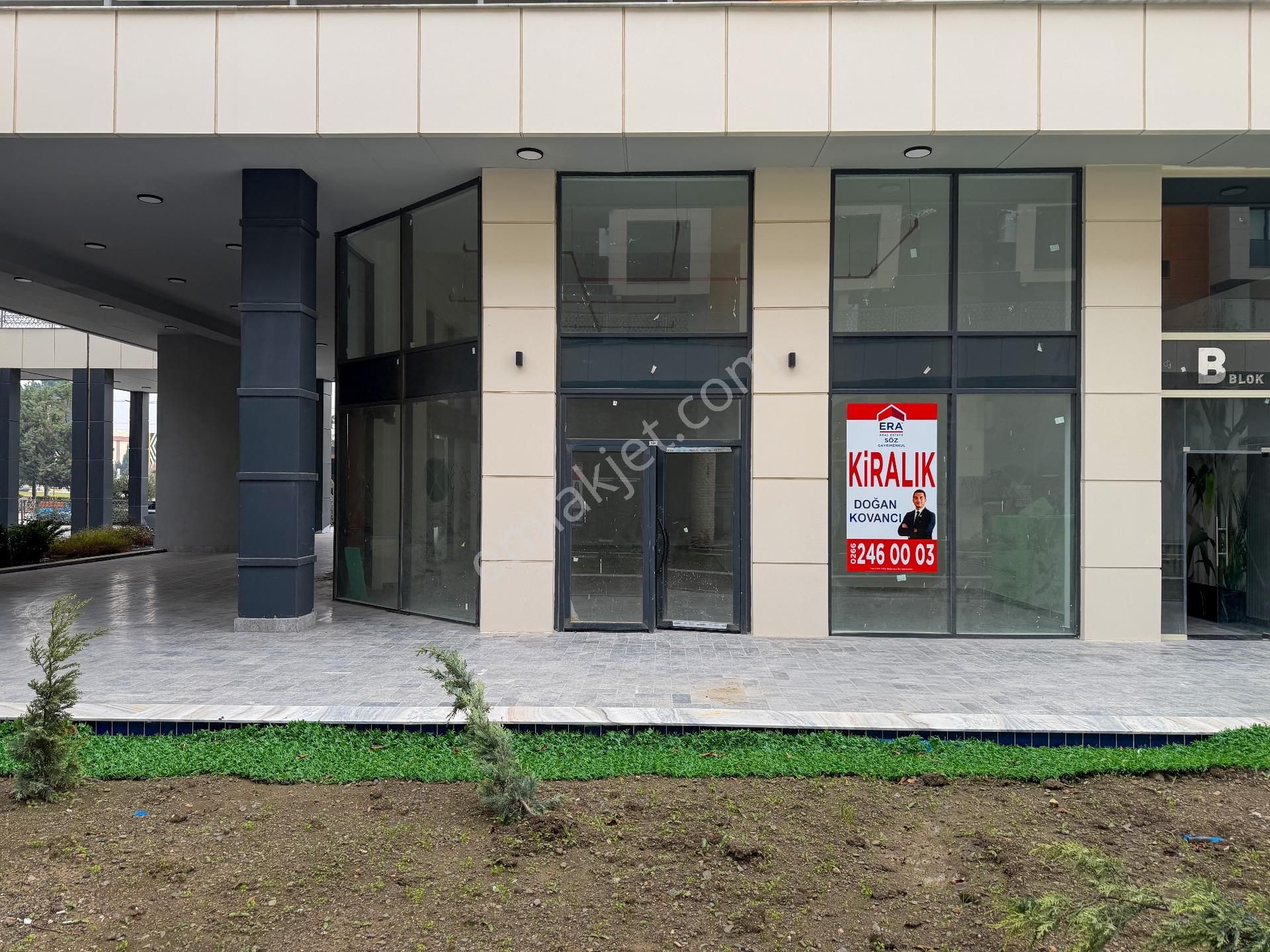 Ayyıldız Konutları'nda Kiralık Köşe Cephe Dükkan - Görsel 4