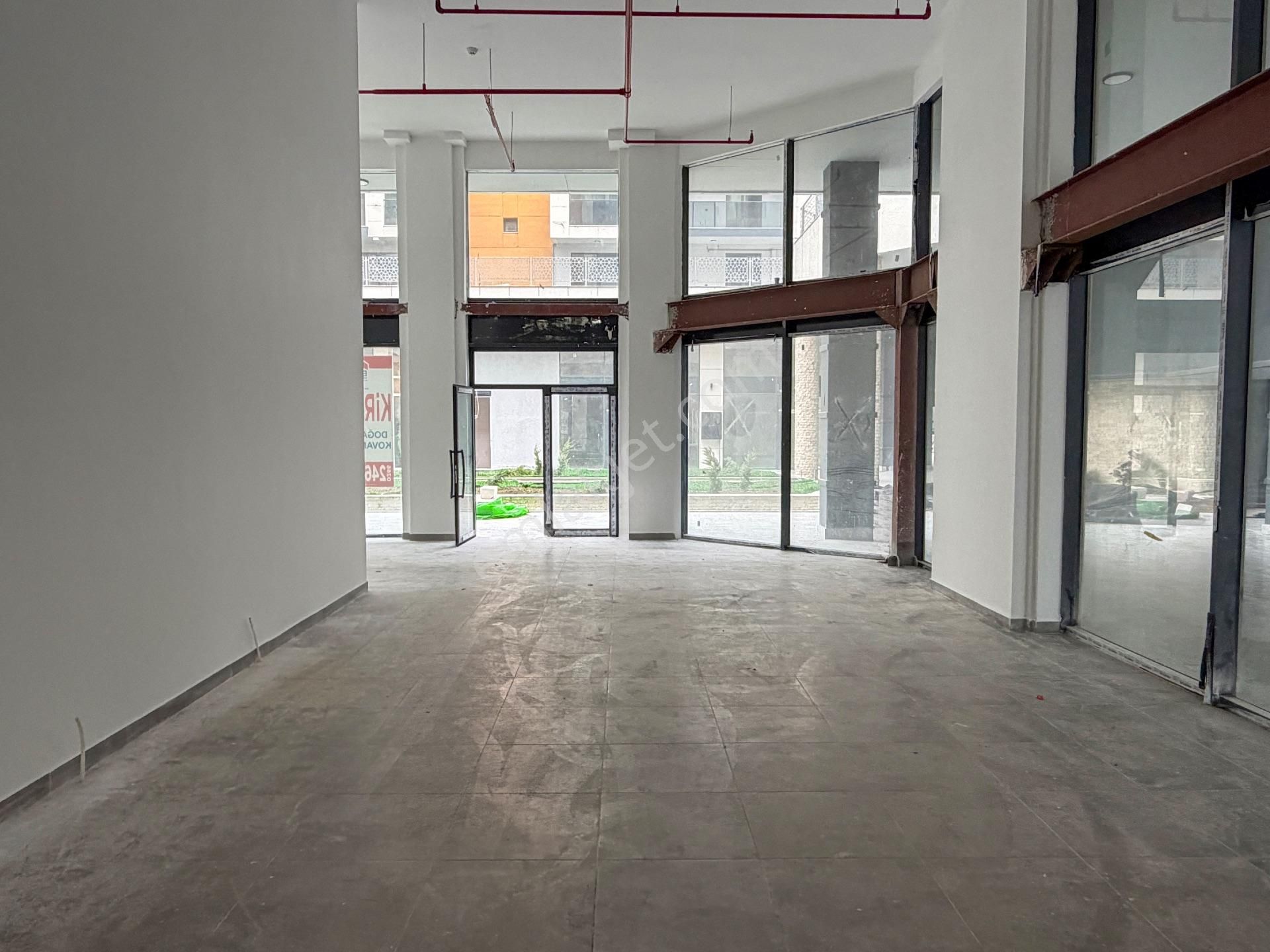 Ayyıldız Konutları'nda Kiralık Köşe Cephe Dükkan - Görsel 13