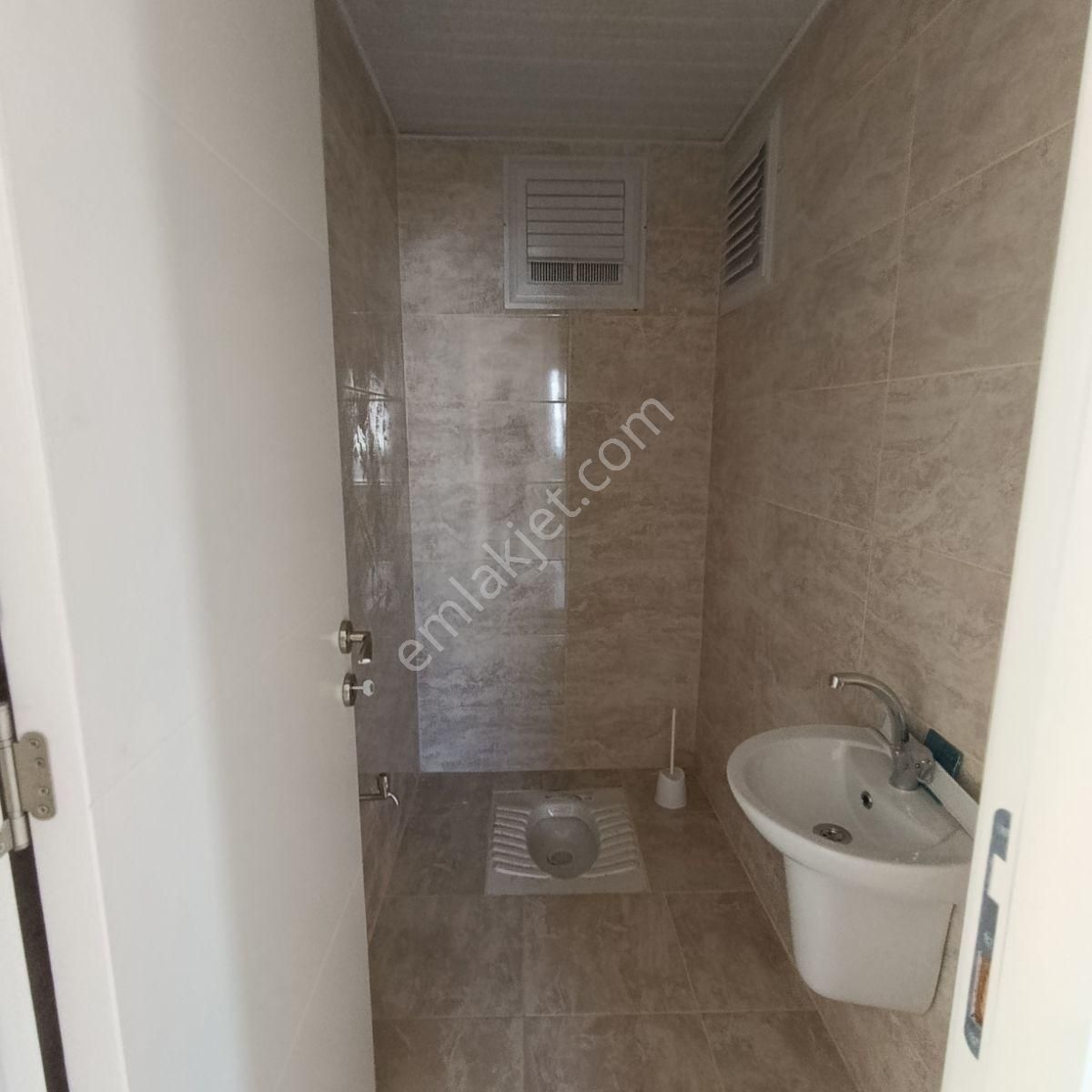 Mersin Mezitli Akdeniz Mahallesi'nde Satılık 3+1 Daire - Görsel 2