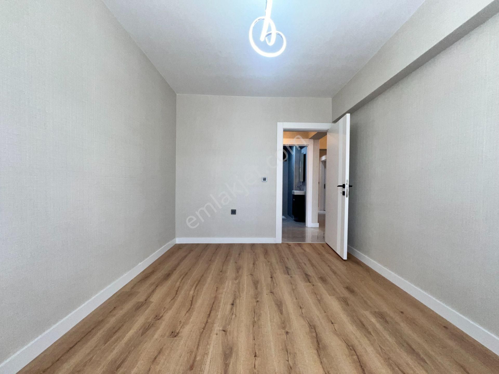 Pursaklar Ufuk Kılıç Emlak'tan Bulvar Cepheli Sıfır 4+1 Site Dairesi - Görsel 19