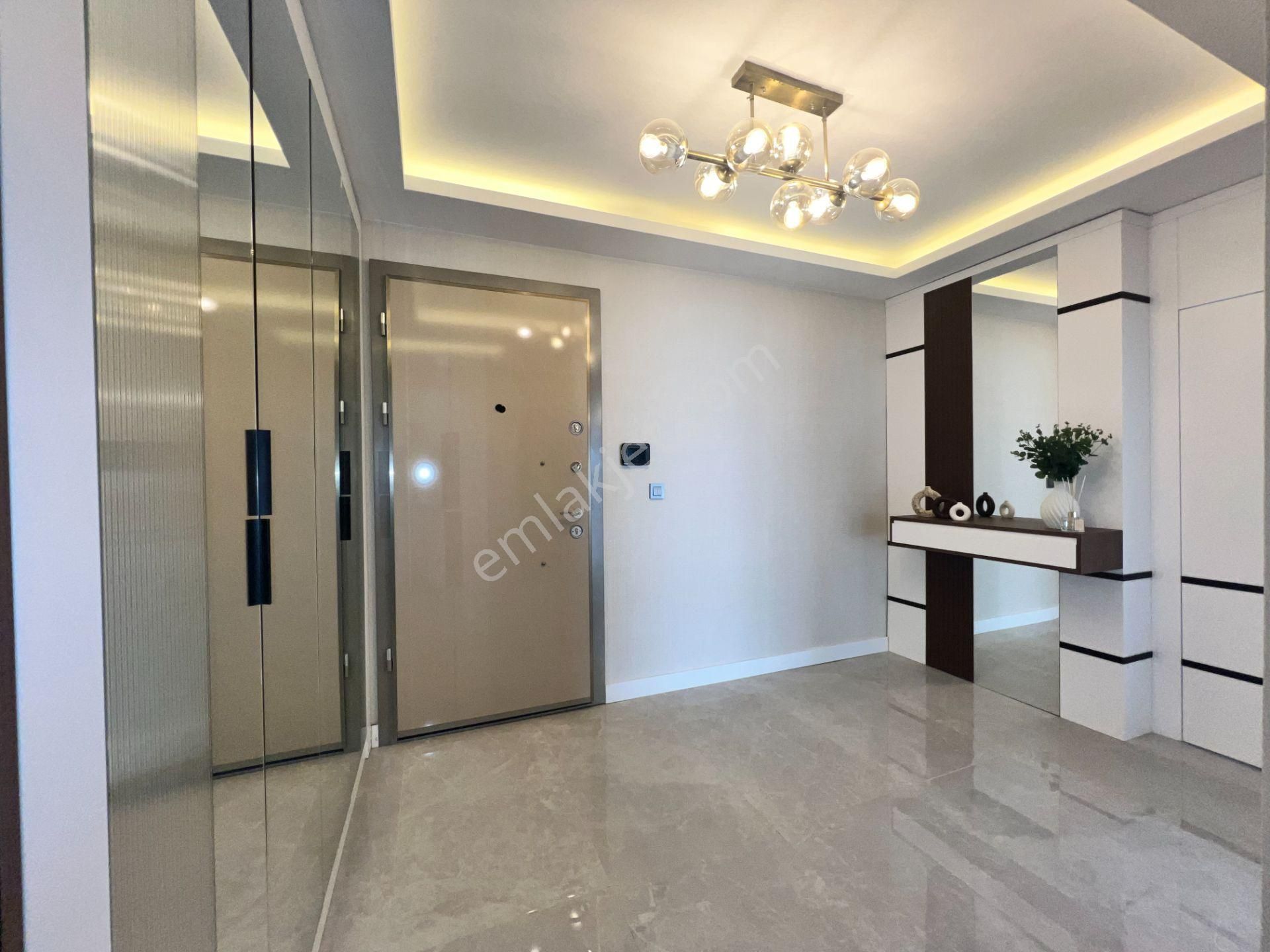 Pursaklar Ufuk Kılıç Emlak'tan Bulvar Cepheli Sıfır 4+1 Site Dairesi - Görsel 33