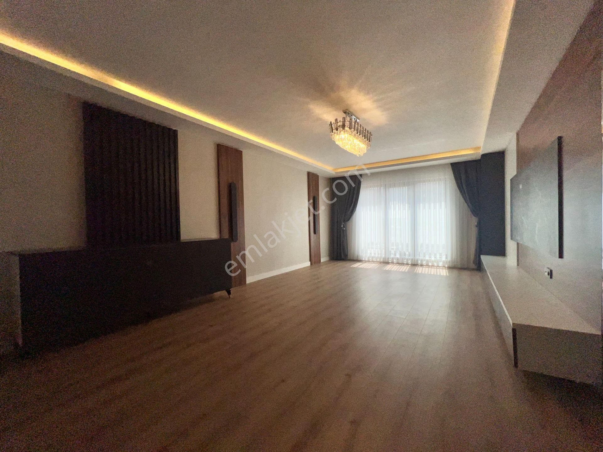 Pursaklar Ufuk Kılıç Emlak'tan Bulvar Cepheli Sıfır 4+1 Site Dairesi - Görsel 11