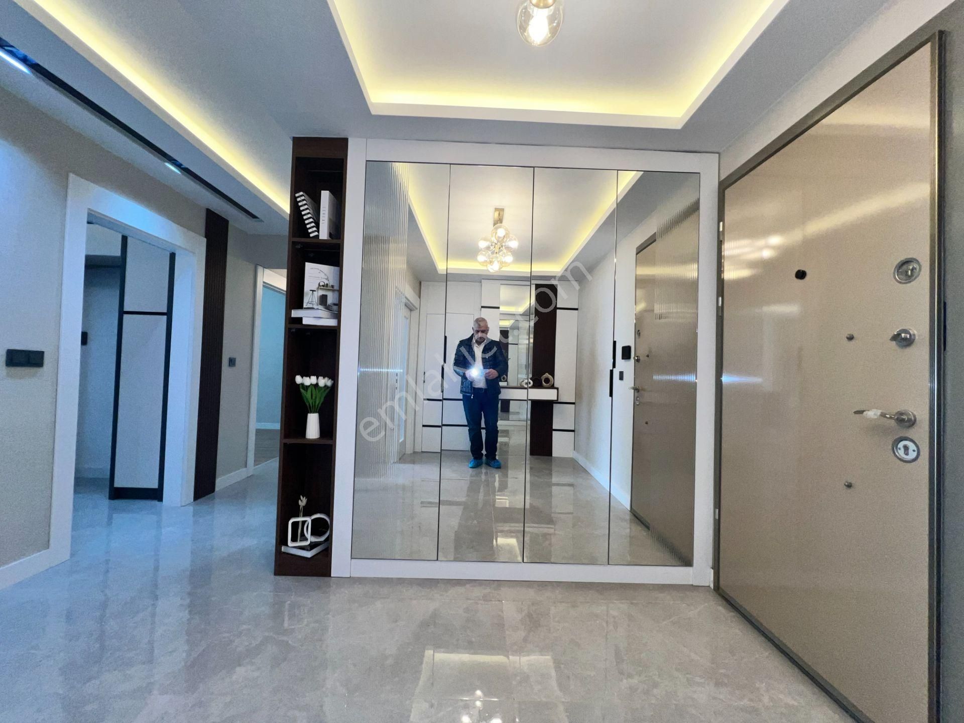 Pursaklar Ufuk Kılıç Emlak'tan Bulvar Cepheli Sıfır 4+1 Site Dairesi - Görsel 30