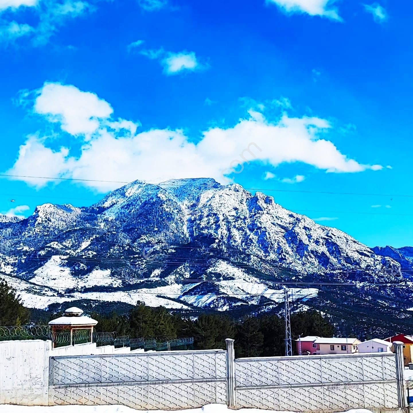 Kar Emlaktan Yenikonacık Kırıntı Mevkiinde 610 M2 Satılık Ticari Konut Arsa