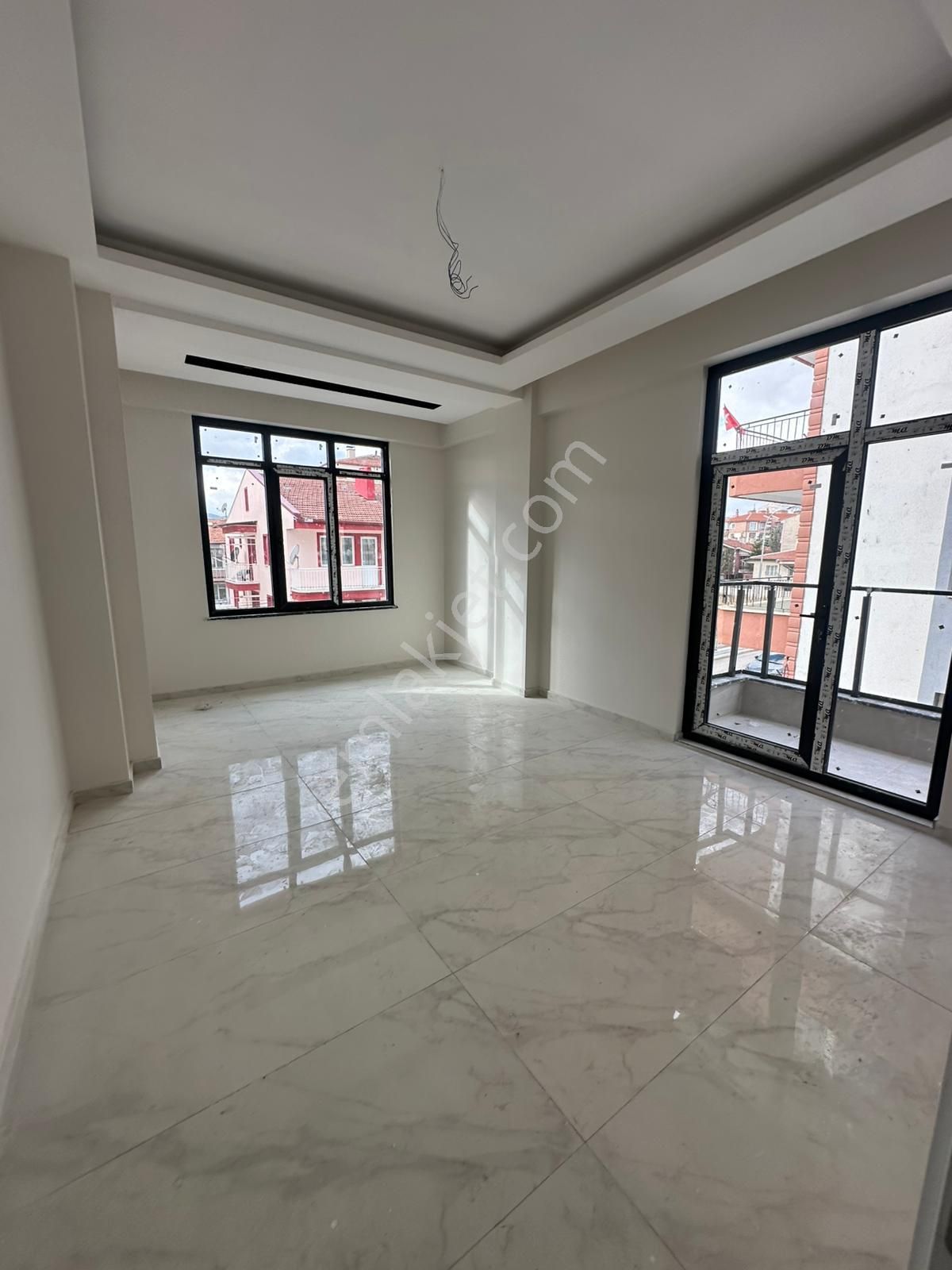 Afyon Üçok Emlaktan Ali İhsan Paşa Mah Satılık Sıfır Arakat 3+1 Daire - Görsel 13