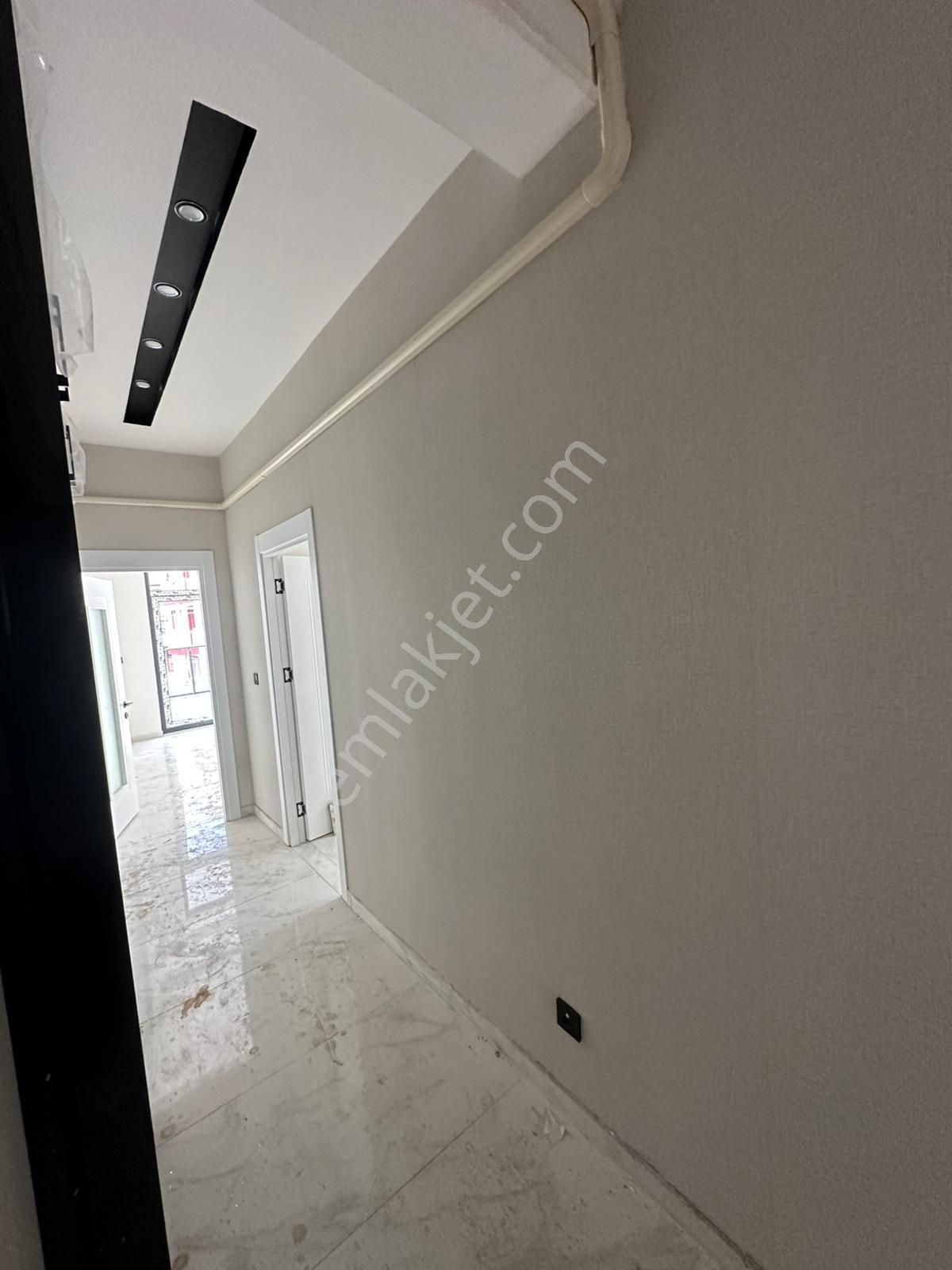 Afyon Üçok Emlaktan Ali İhsan Paşa Mah Satılık Sıfır Arakat 3+1 Daire - Görsel 4