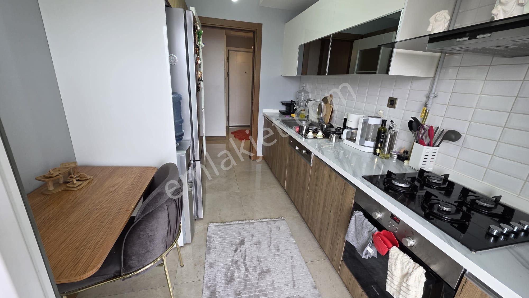 Beylikdüzü Kavaklı Huzurlu Marmara Sitesi 2+1 85m² Deniz Manzaralı Arakat - Görsel 9