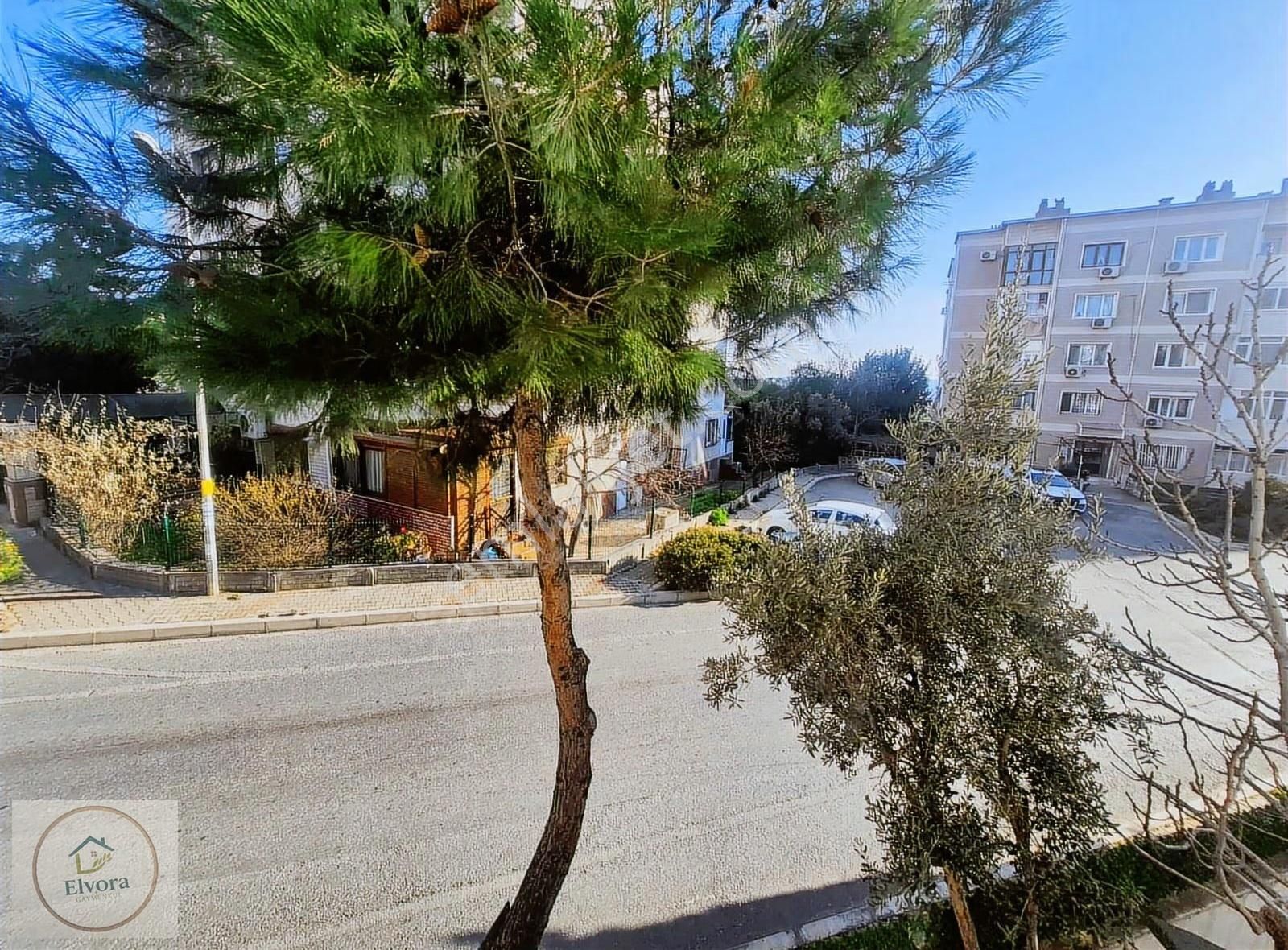 Buca Cumhuriyet Mahallesi Arakat 2+1 Satılık Daire - Görsel 12