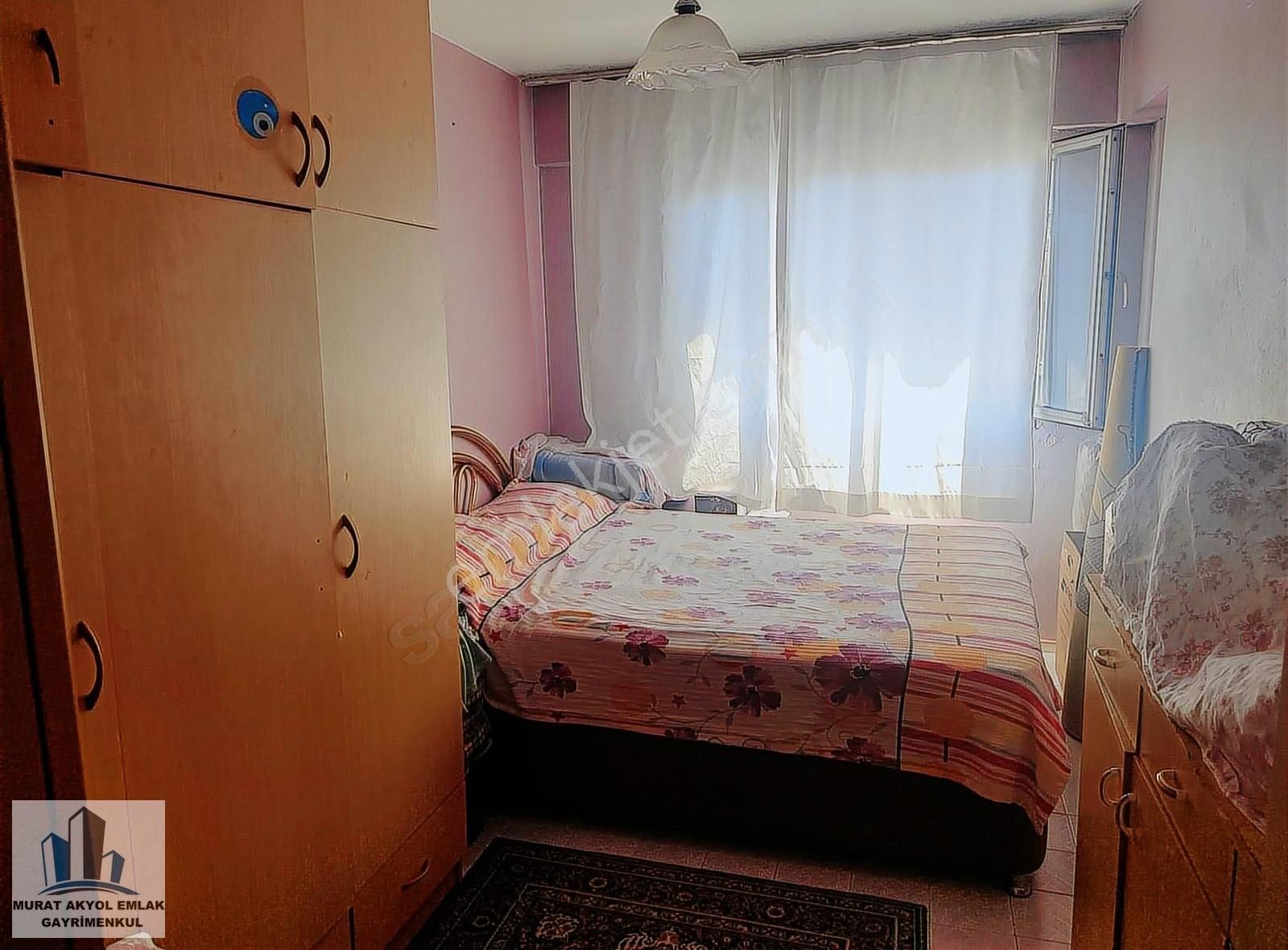 Onur Mahallesi'nde Metro İstasyonu Yakınında 3+1 Klasik Daire - Görsel 4