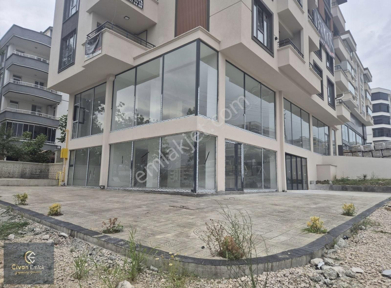 Civandan Rte Cepheli Ofise Uygun Yerden Isıtma Satılık 1+1 - Görsel 24