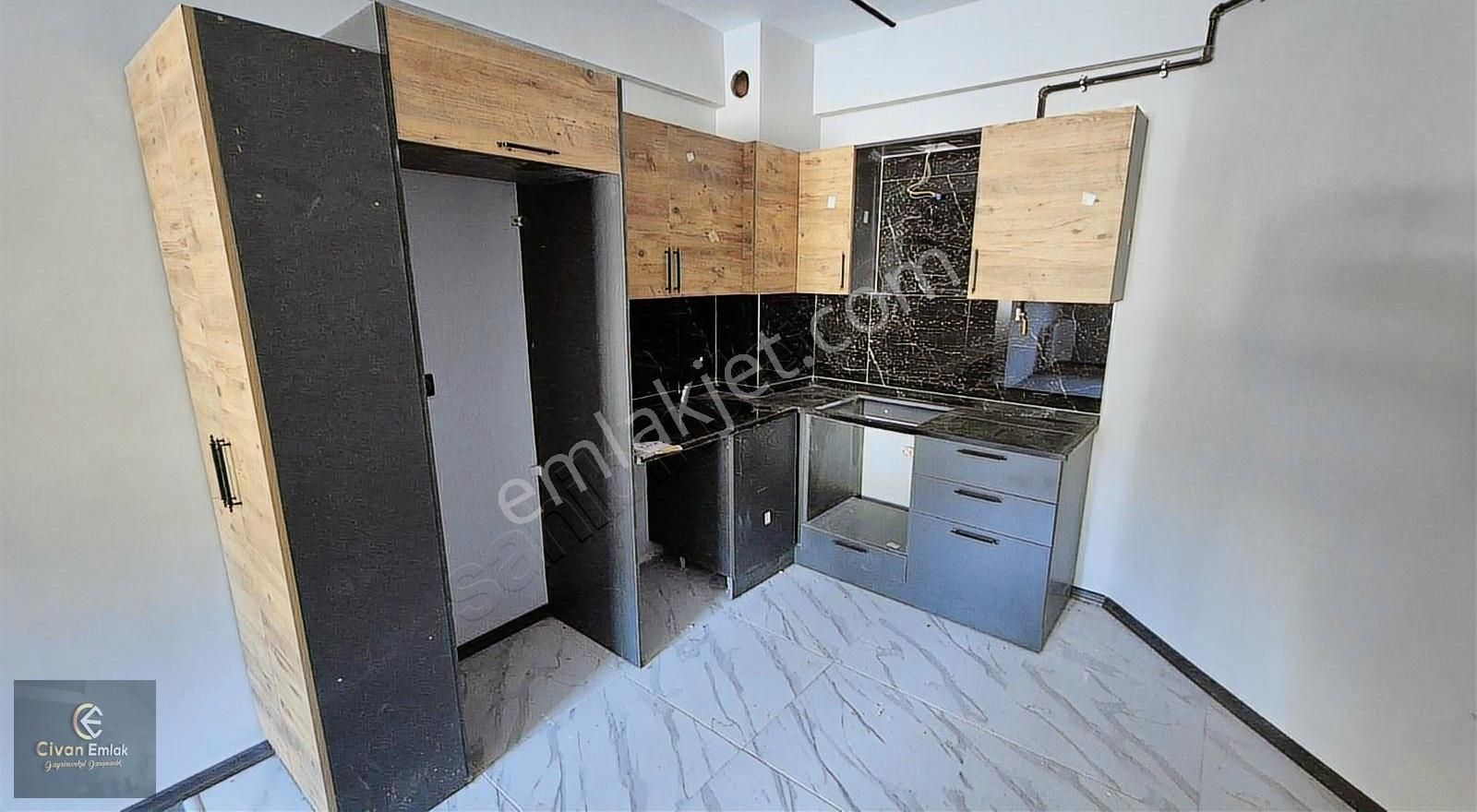 Civandan Toplukonutta Havuzlu Ful Olanaklı Sitede Satılık 1+1 - Görsel 8