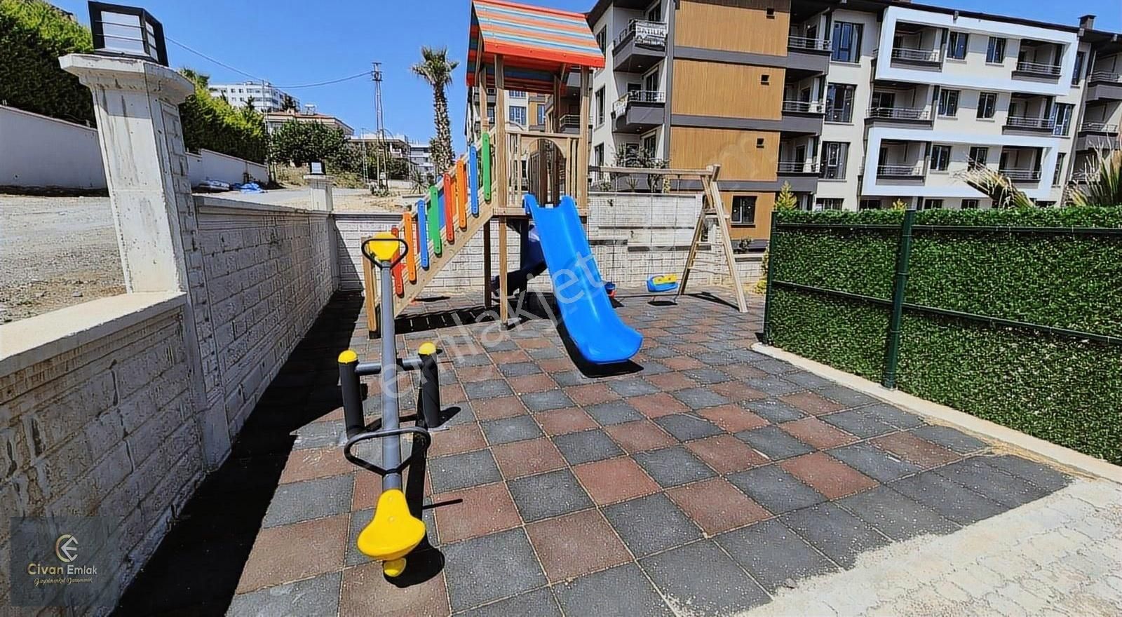 Civandan Toplukonutta Havuzlu Ful Olanaklı Sitede Satılık 1+1 - Görsel 25