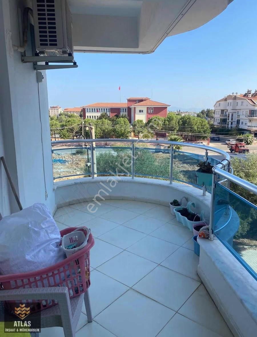 Kent Meydanına Yakın Ön Cephe 3+1 Ayrı Mutfak Çok Geniş Daire - Görsel 23