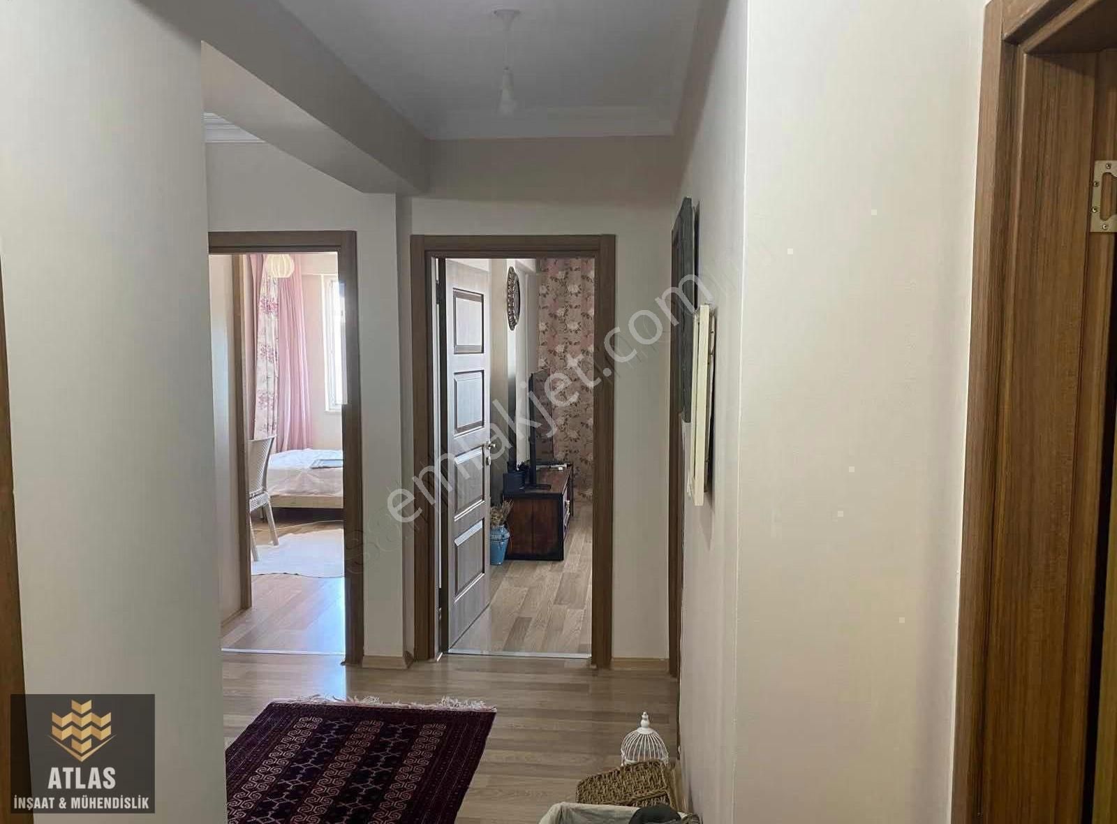 Kent Meydanına Yakın Ön Cephe 3+1 Ayrı Mutfak Çok Geniş Daire - Görsel 20