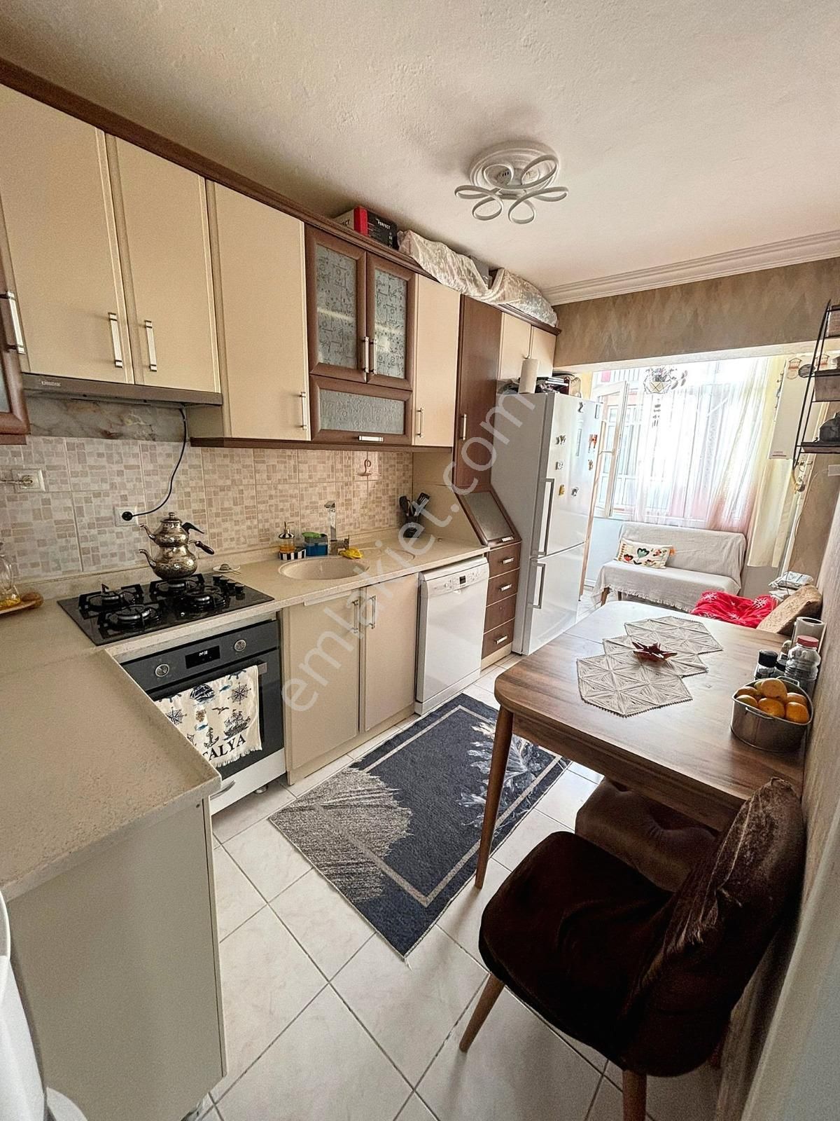 Hayal^den İstasyon Mh^de Ara Katta Ön Cp. Full+full Yapılı 3+1 Bağımsız Daire !