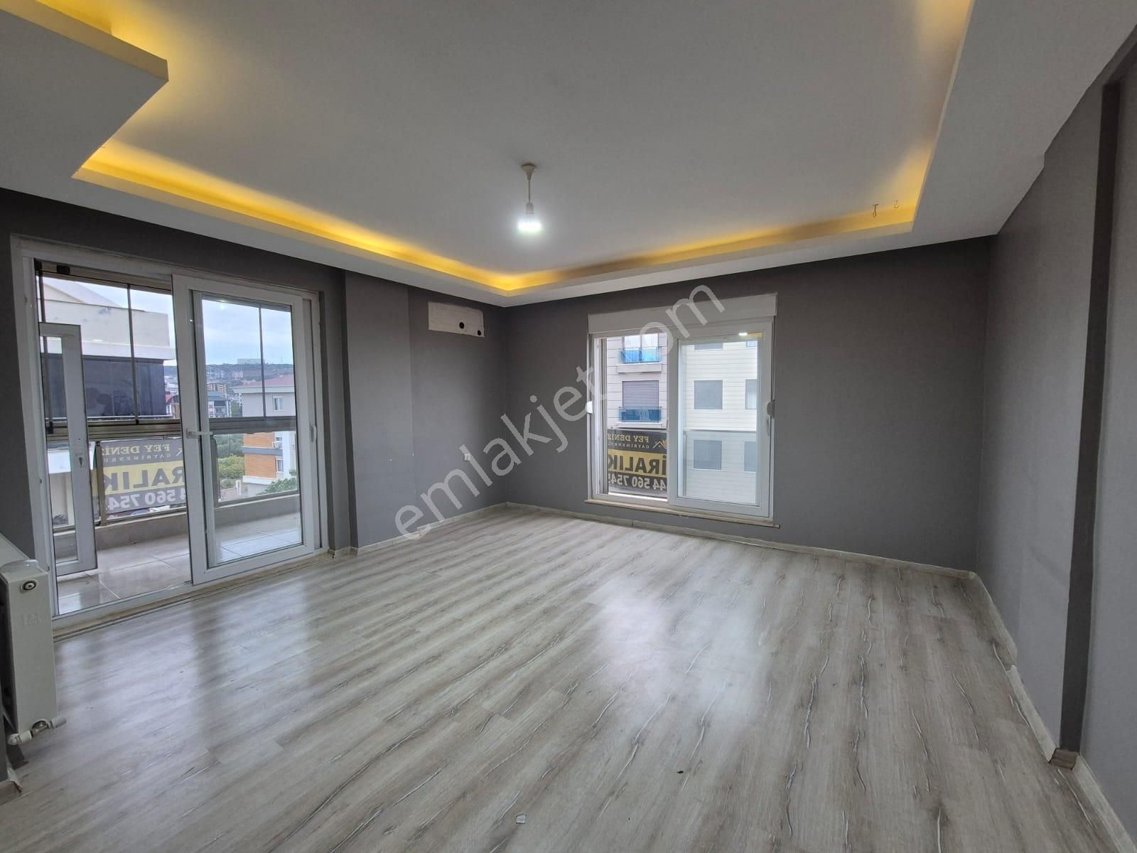 Göçerler'de Dgazlı Havuzlu Cam Balkon Site İçi 5+1 Dubleks Daire - Görsel 6
