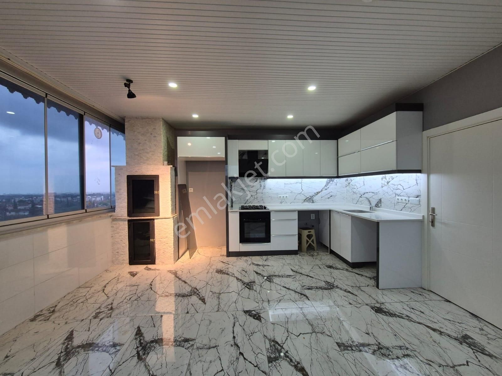 Göçerler'de Dgazlı Havuzlu Cam Balkon Site İçi 5+1 Dubleks Daire - Görsel 14