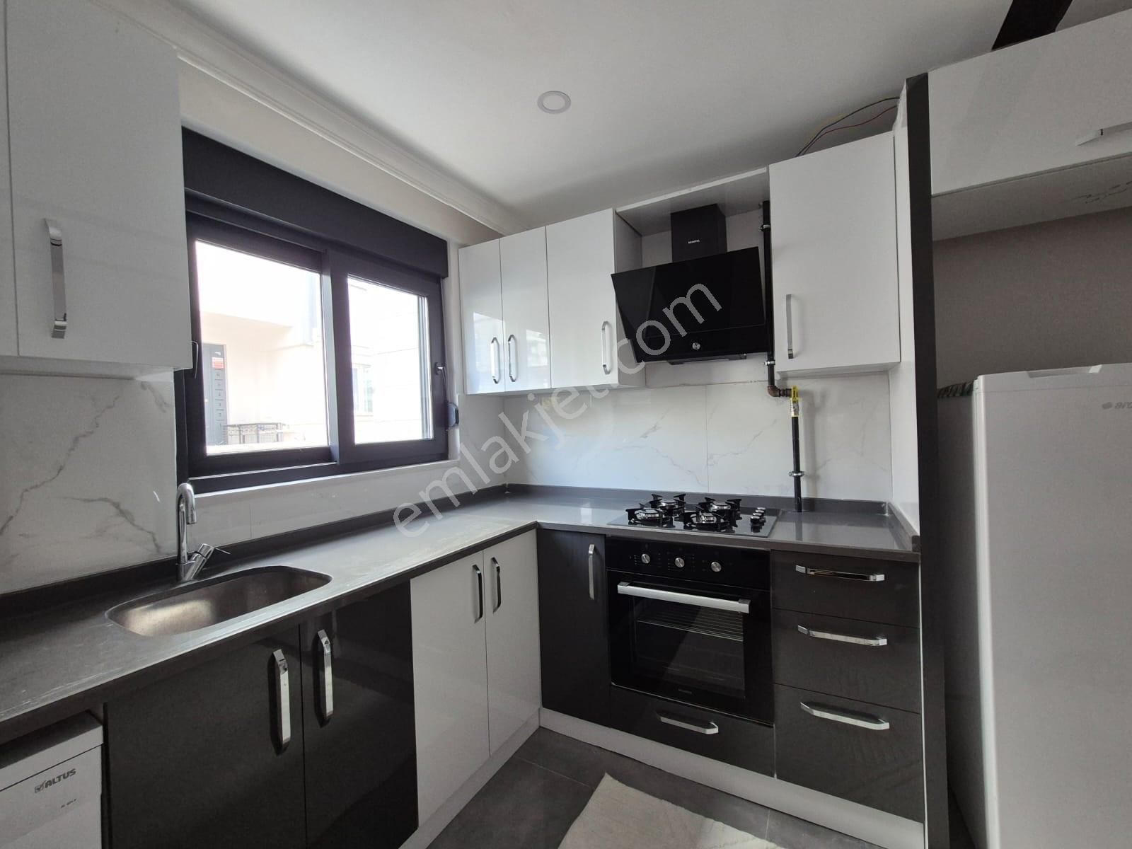 Çamlıbel'de Doğalgazlı Tramvaya 150m Lüks Eşyalı 2+0 Daire - Görsel 16