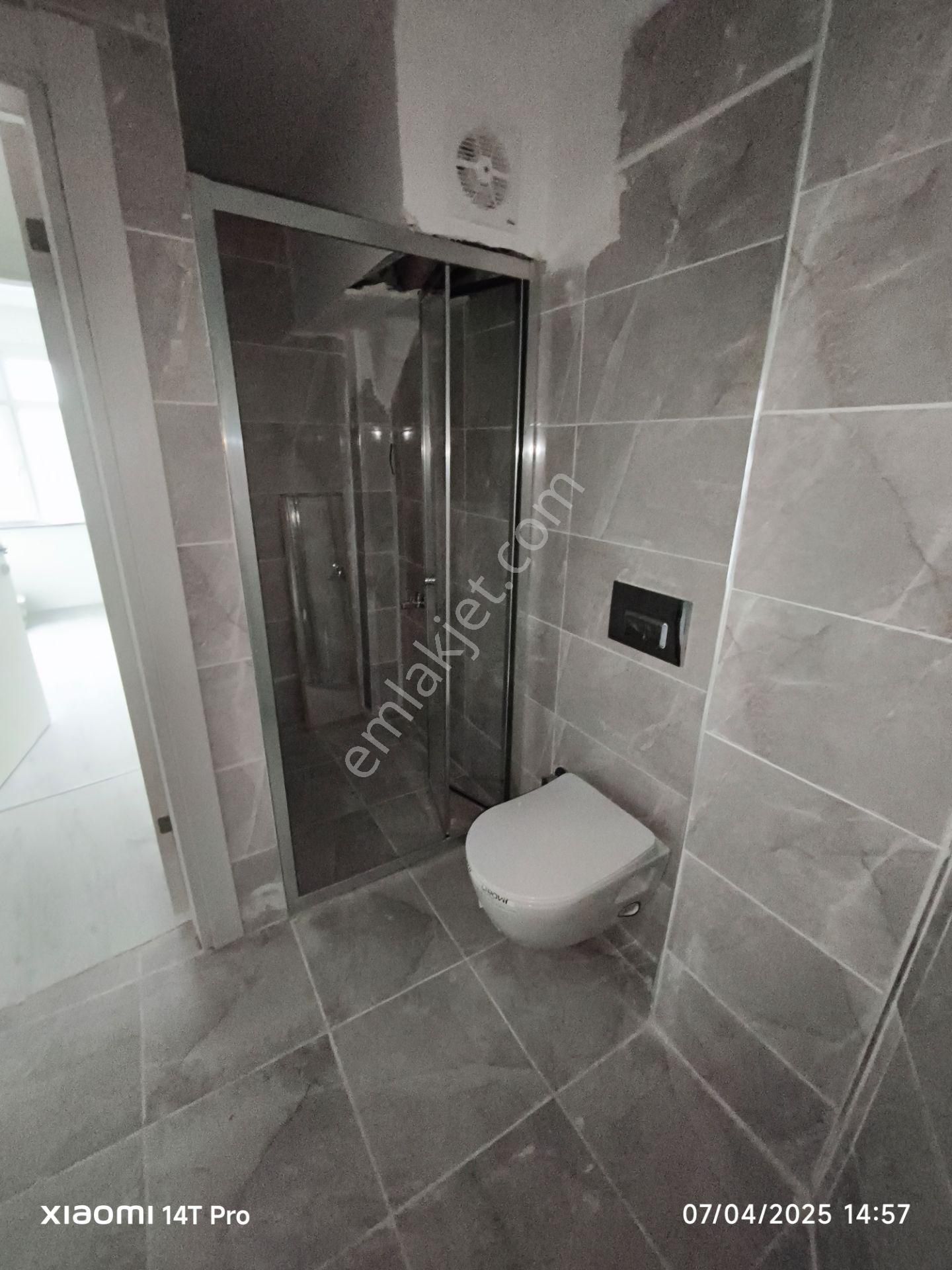 Fatih Ayvansaray Mh 1+1 / 65m2 / Düz Giriş / Bakımlı / Metrobüse 10 Dk, Memura - Görsel 21