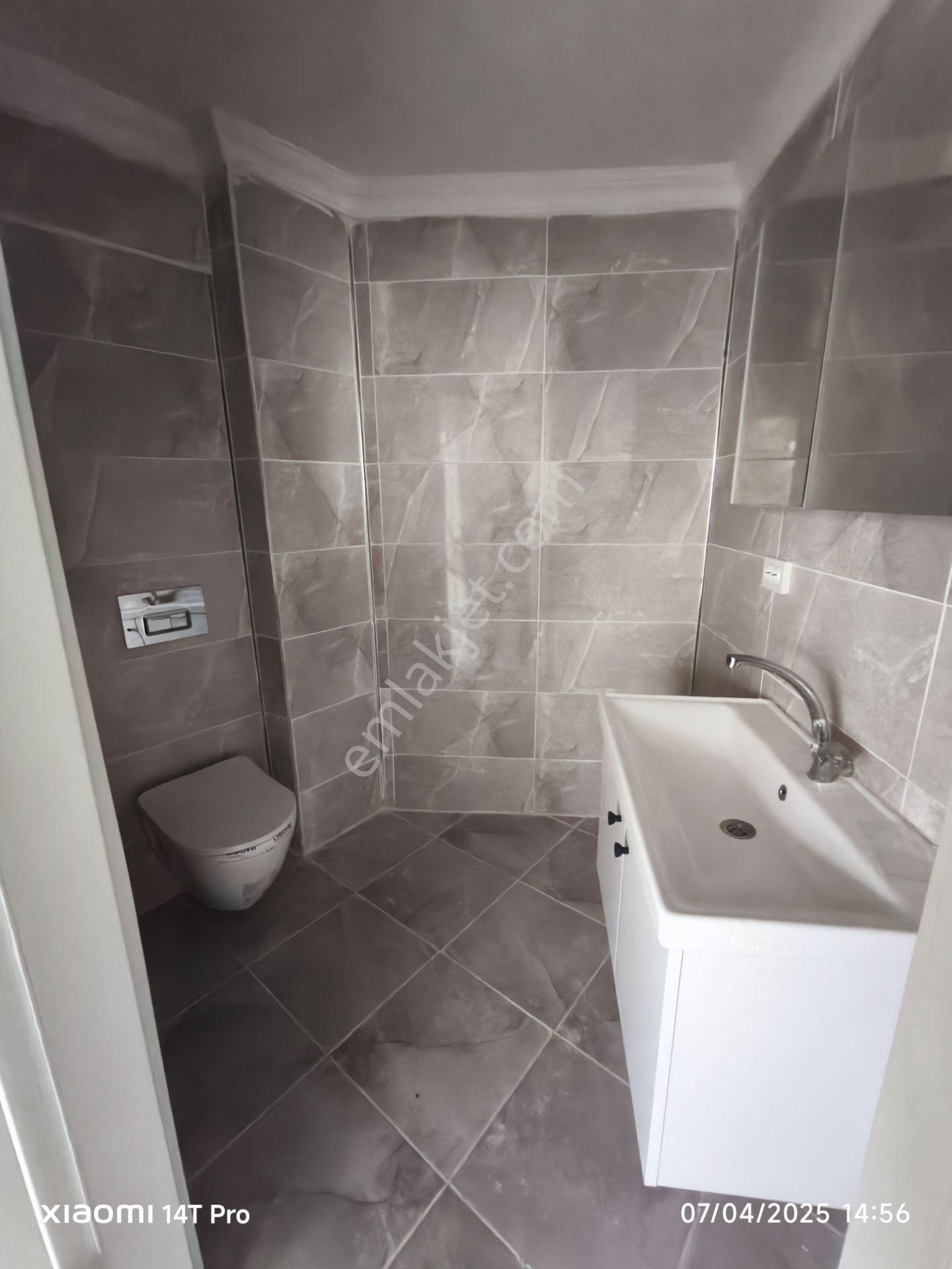 Fatih Ayvansaray Mh 1+1 / 65m2 / Düz Giriş / Bakımlı / Metrobüse 10 Dk, Memura - Görsel 19