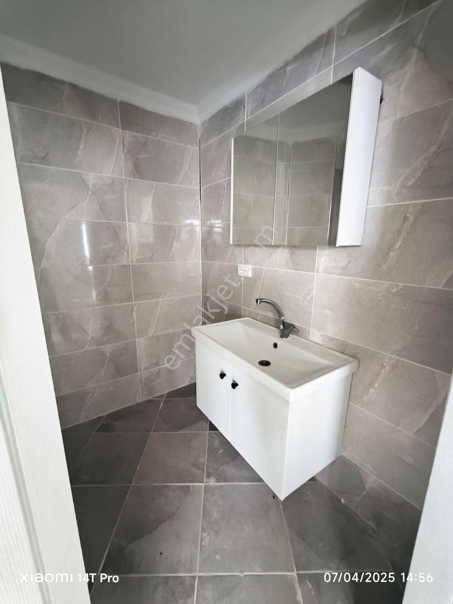 Fatih Ayvansaray Mh 1+1 / 65m2 / Düz Giriş / Bakımlı / Metrobüse 10 Dk, Memura - Görsel 20