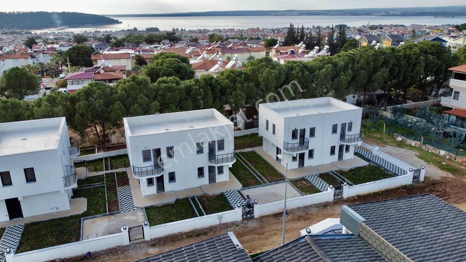 Akbükte Sıfır Geniş Bahçeli Kelepir 2+1 İkiz Villa - Görsel 24