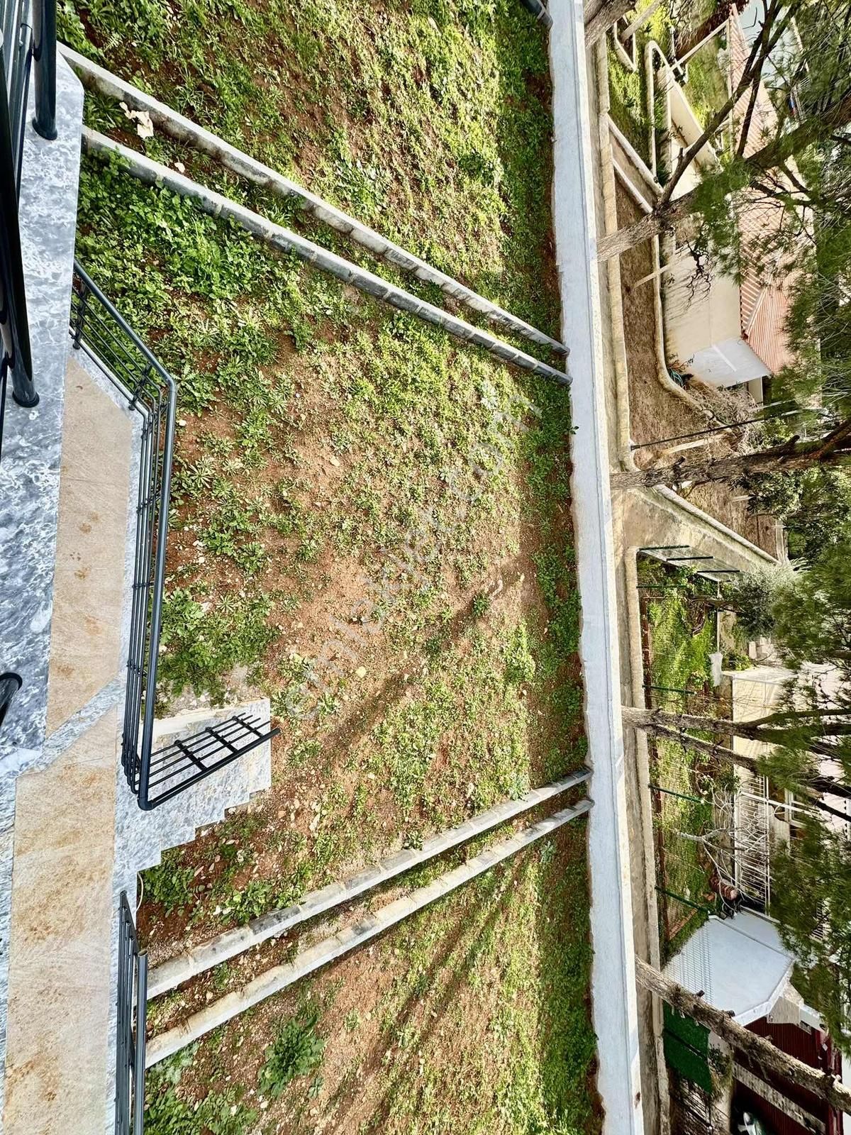 Akbükte Sıfır Geniş Bahçeli Kelepir 2+1 İkiz Villa - Görsel 8