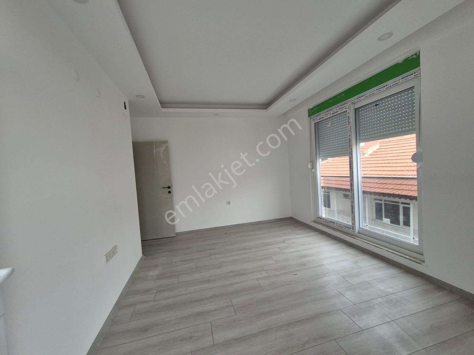 Kanal Mah Asansörlü Tramvaya 300m İskanlı Cam Balkon 5+1 Daire - Görsel 11