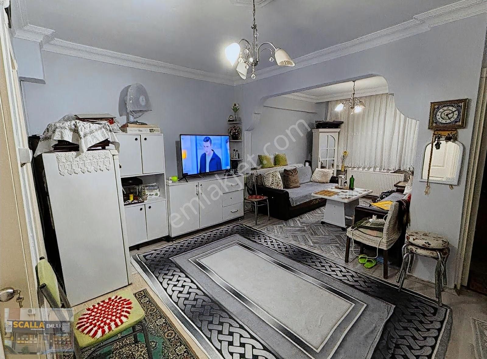 Kanarya Akbaba Sok. 2+1 Müstakil Giriş Kat Satılık 90 M2 - Görsel 3