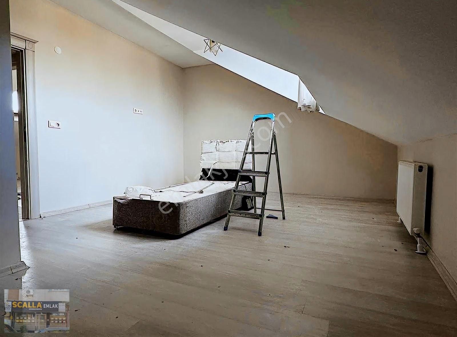 Beşyol Metrobüse Ve Aydın Üniye Yürüme Mesafesinde 2+1 Daire - Görsel 2