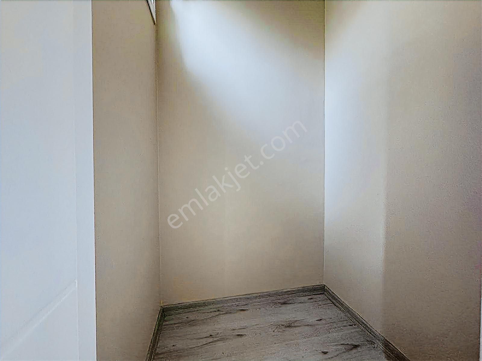Suadiye'de Sahile Yakın Balkonlu Yeni Sıfır Daire 2+1 - Görsel 10