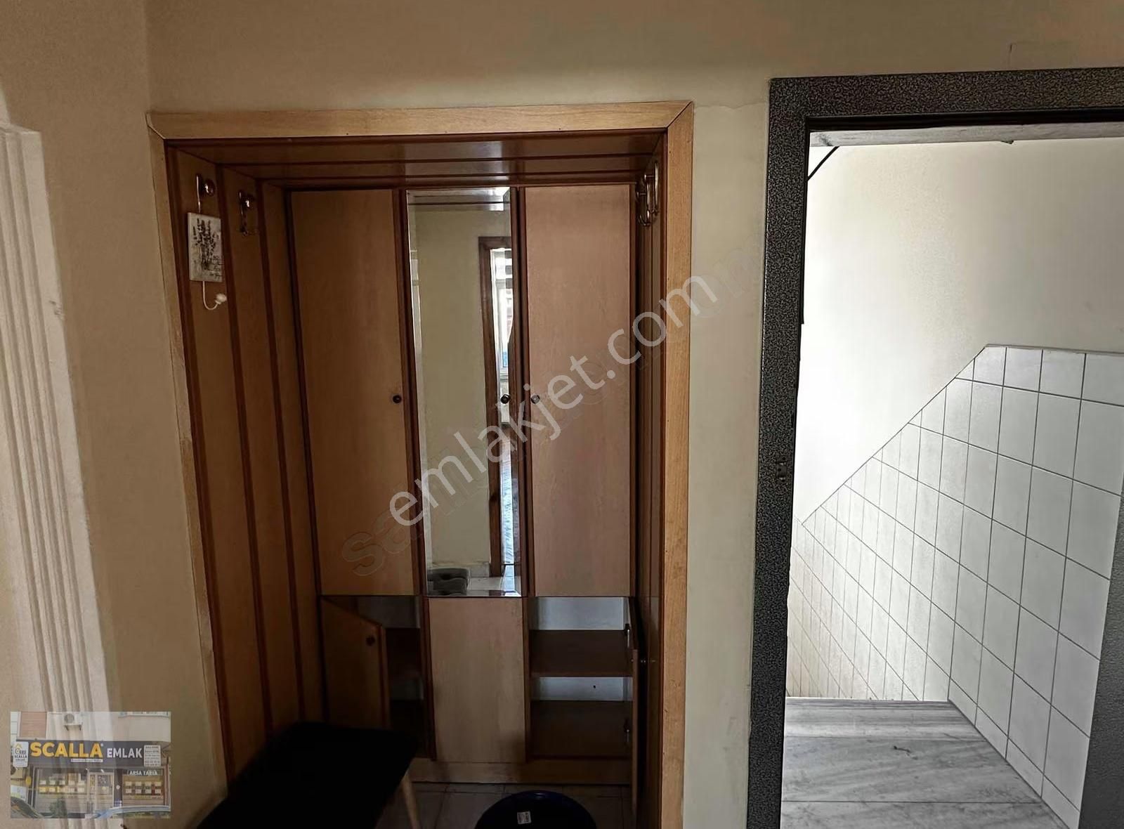 Sefaköy Metrobüse 6 Dk | 135 M² | 3+1 | 30 M² Balkon + Mangal - Görsel 2