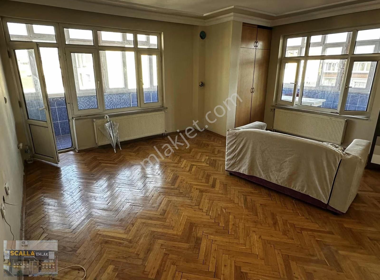 Sefaköy Metrobüse 6 Dk | 135 M² | 3+1 | 30 M² Balkon + Mangal - Görsel 6