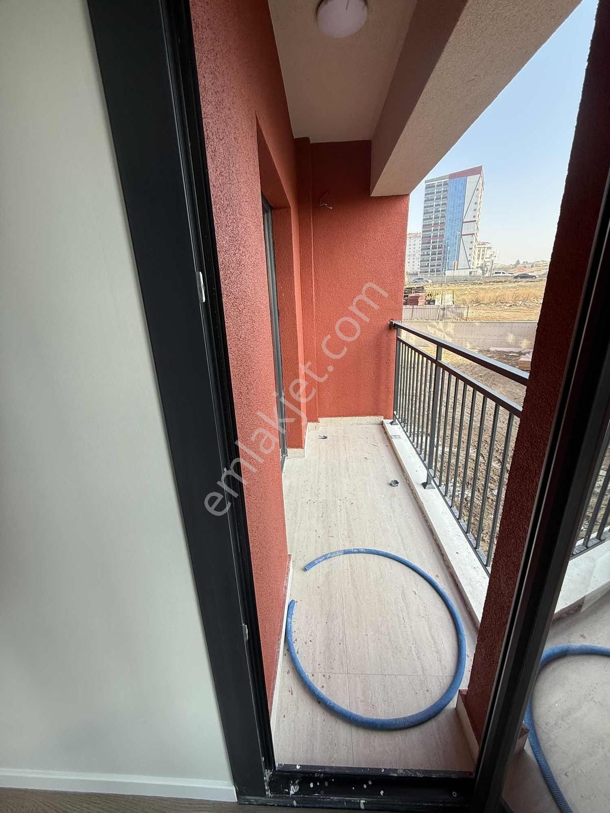 Mehmet Akif Ersoy Mahallesi'nde Satılık 1 + 1 Daire - Görsel 5