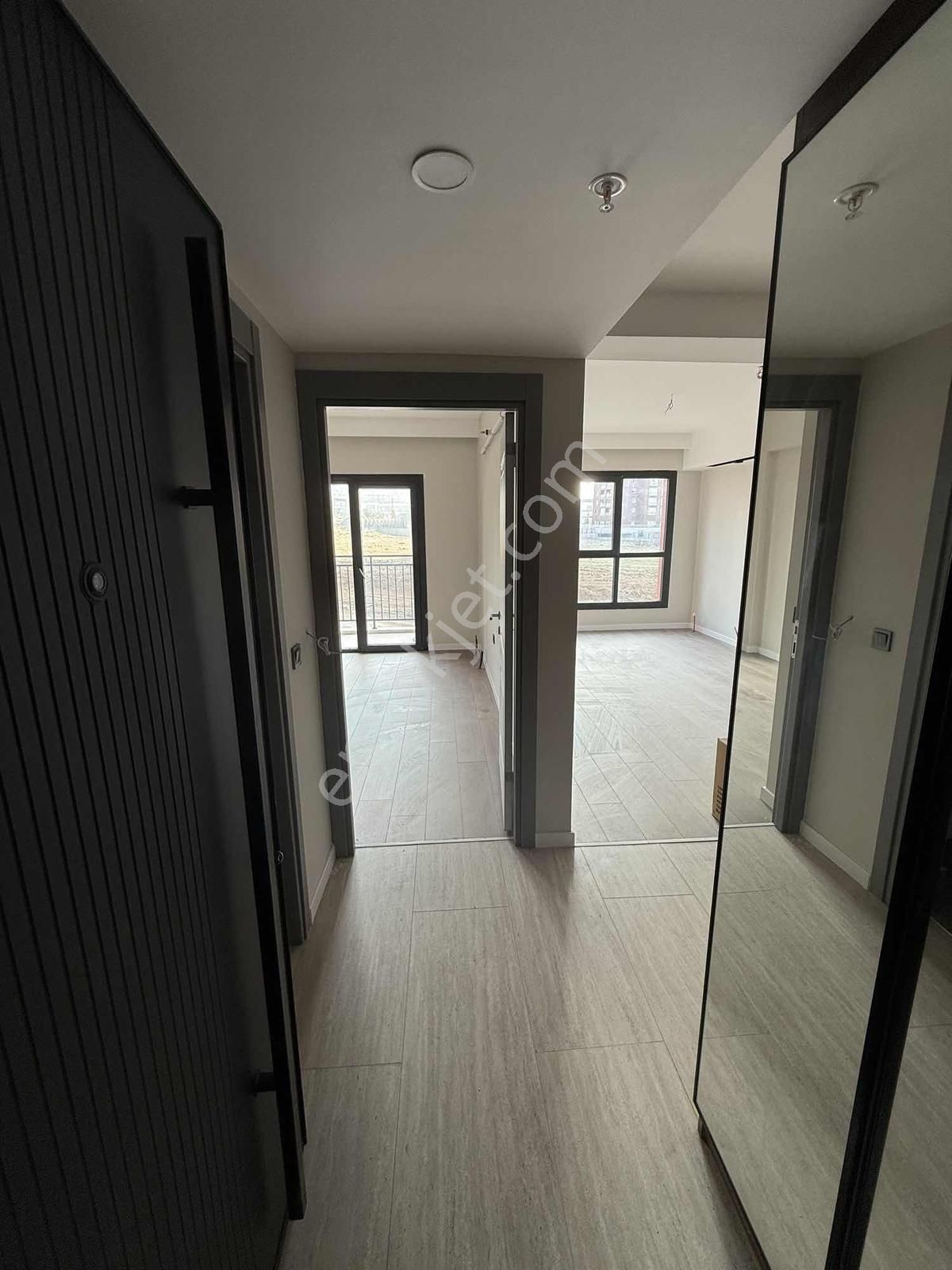 Mehmet Akif Ersoy Mahallesi'nde Satılık 1 + 1 Daire - Görsel 2