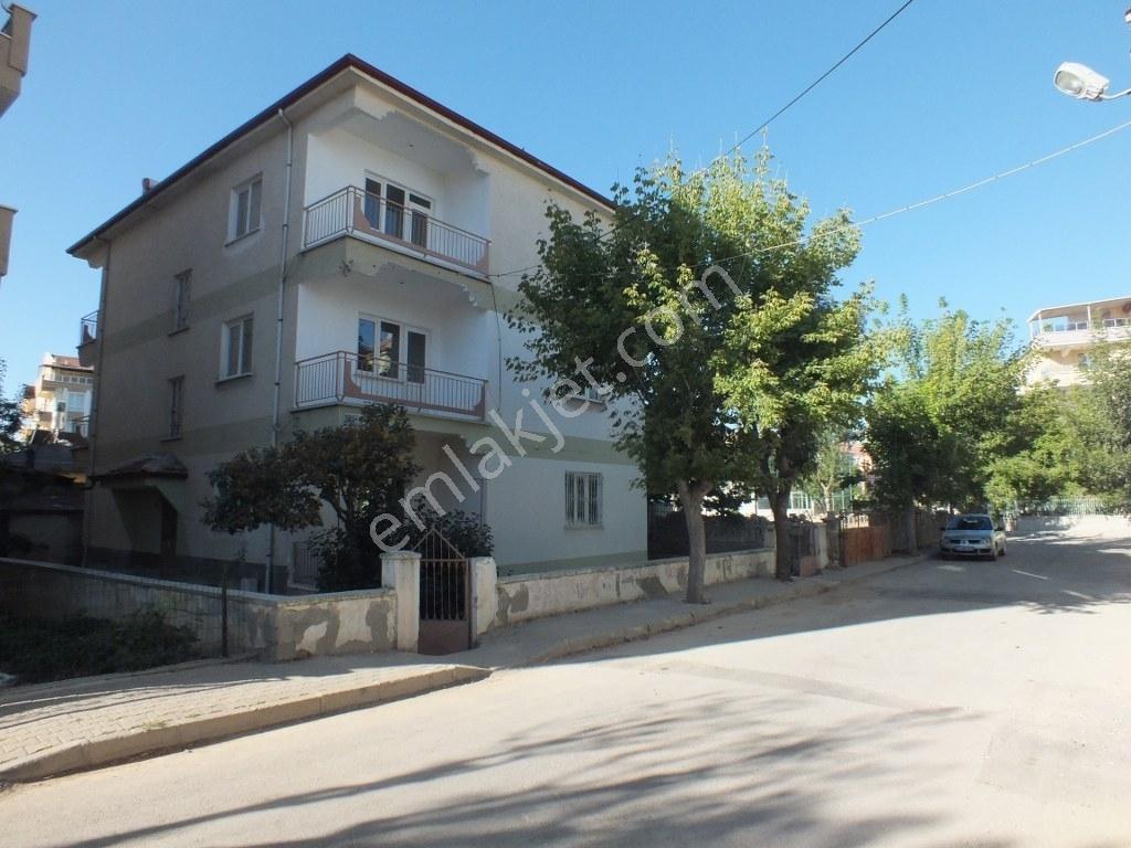 Karaman Alacasuluk Mahallesi Satılık 3 Katlı Müstakil Ev - Görsel 21