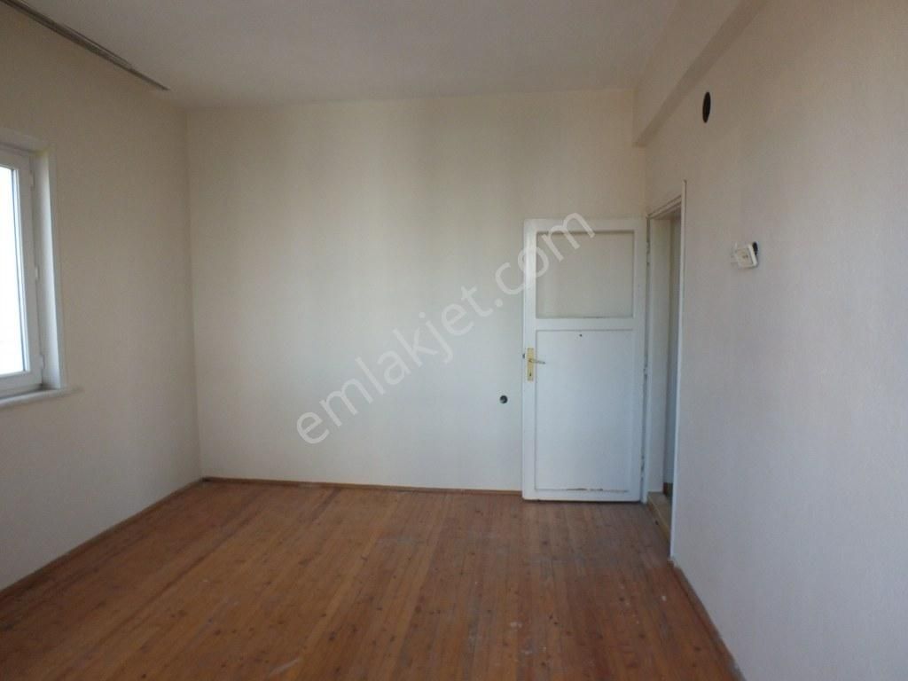 Karaman Alacasuluk Mahallesi Satılık 3 Katlı Müstakil Ev - Görsel 11